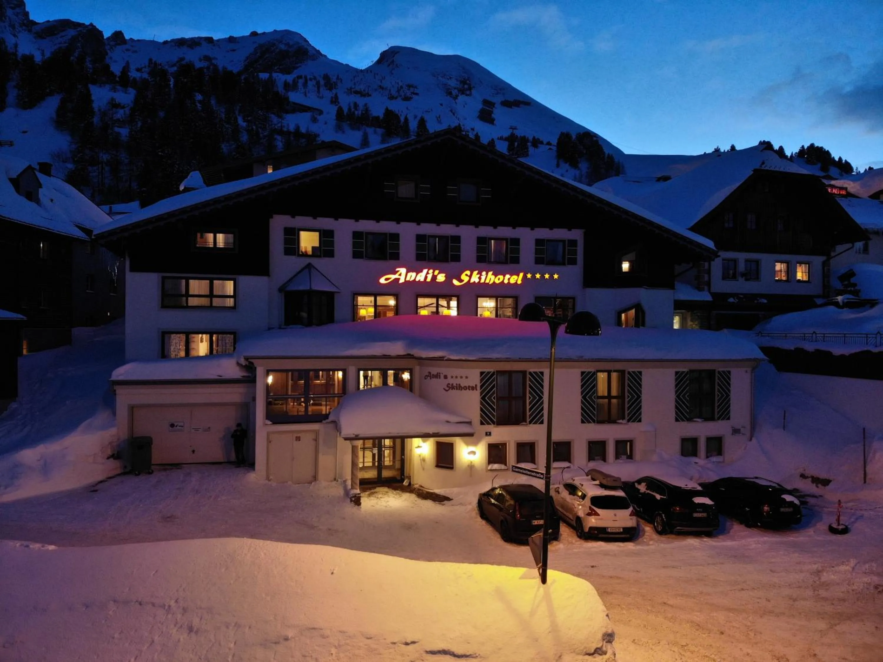 Property building in Andi's Skihotel