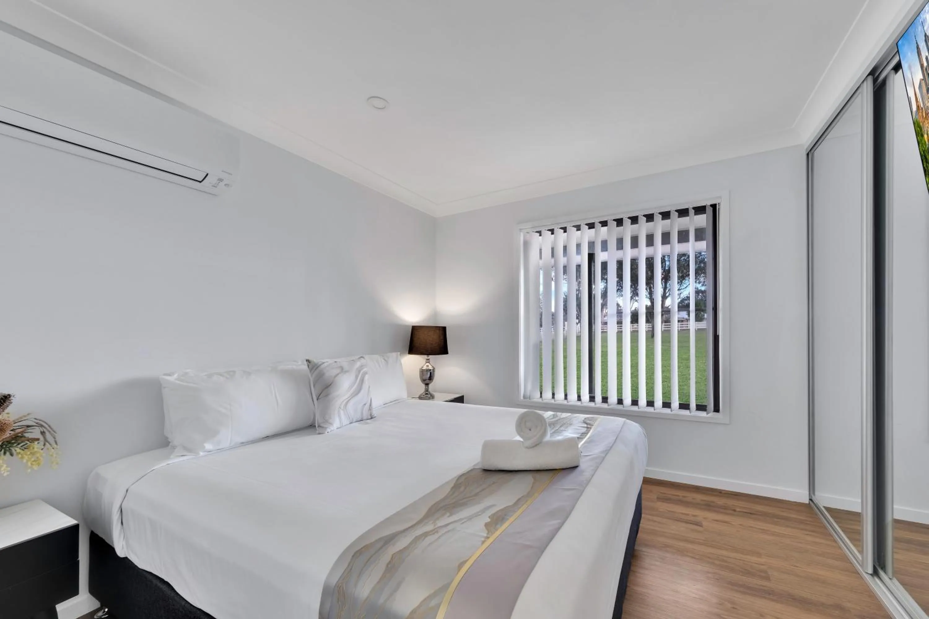 Bed in Stockmans Motel