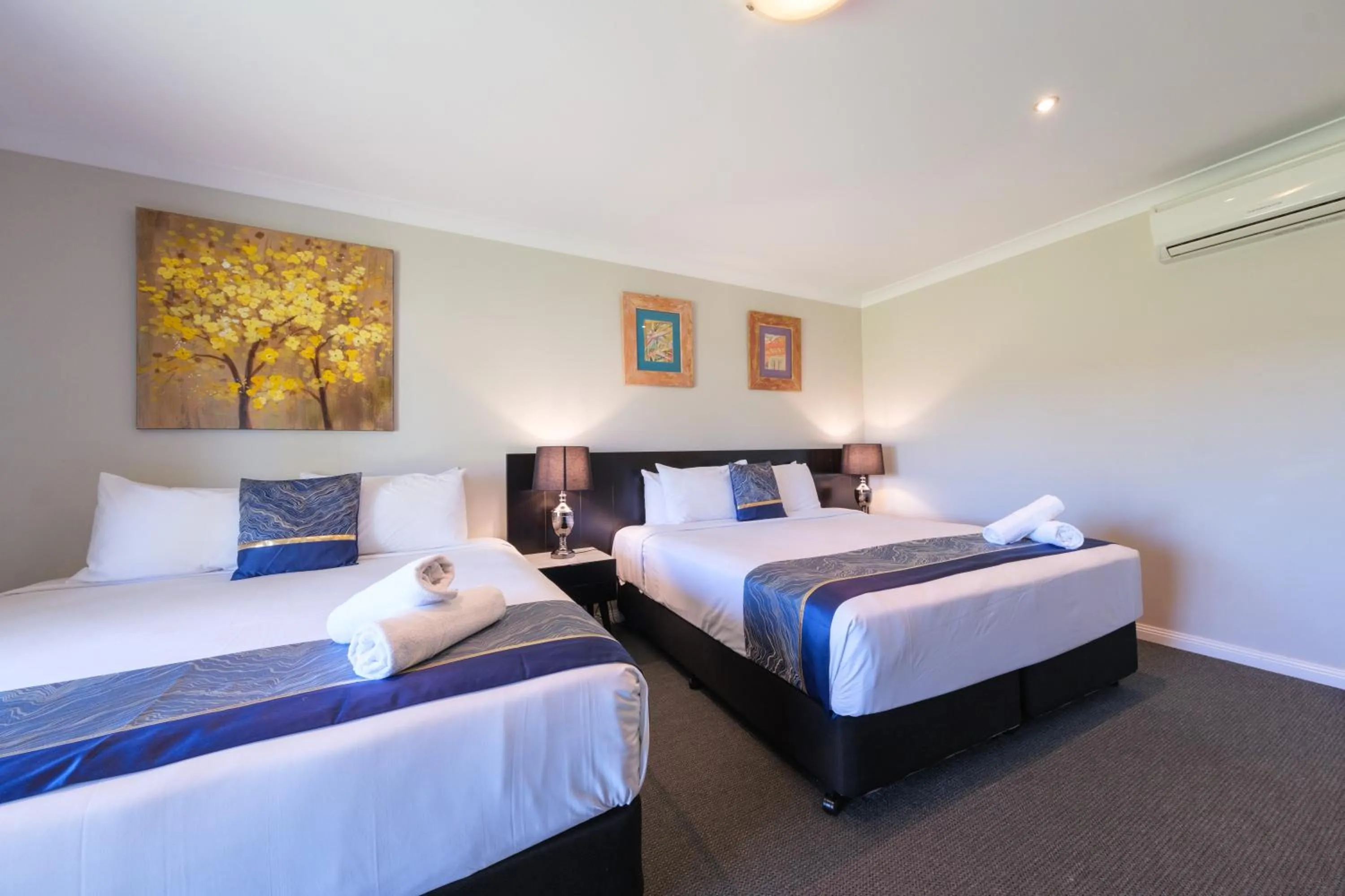 Bed in Stockmans Motel