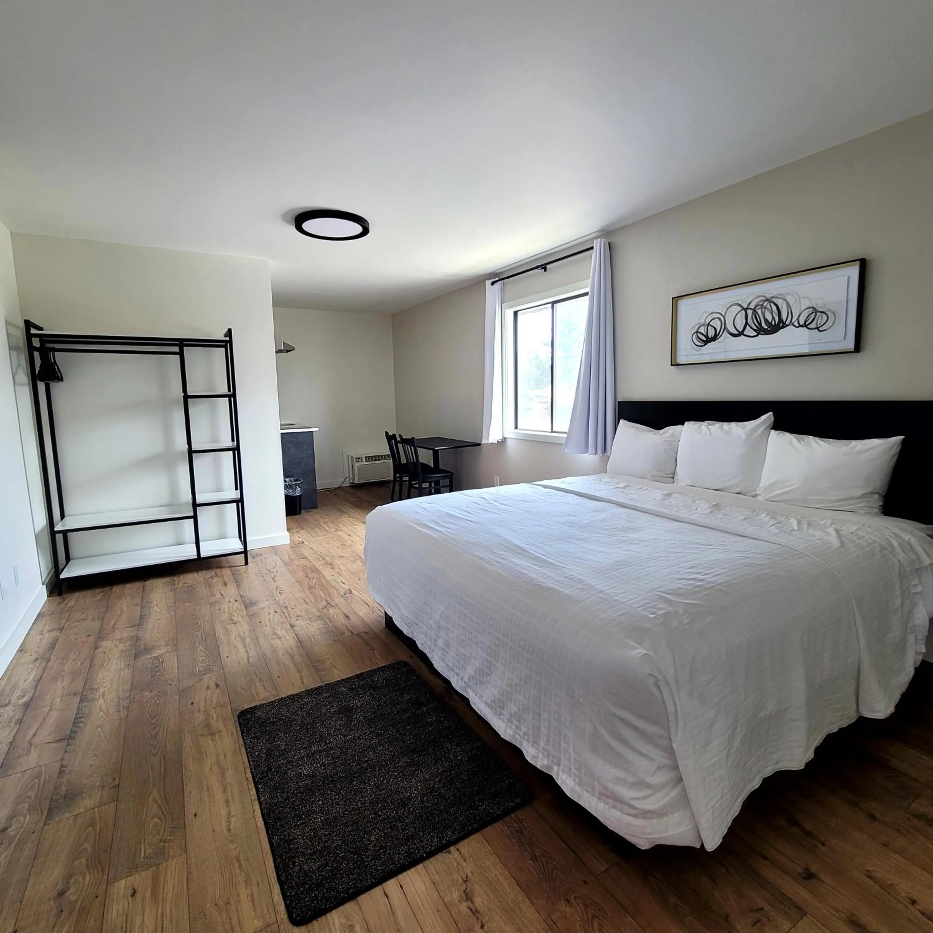 Bed in Richland Inn and Suites