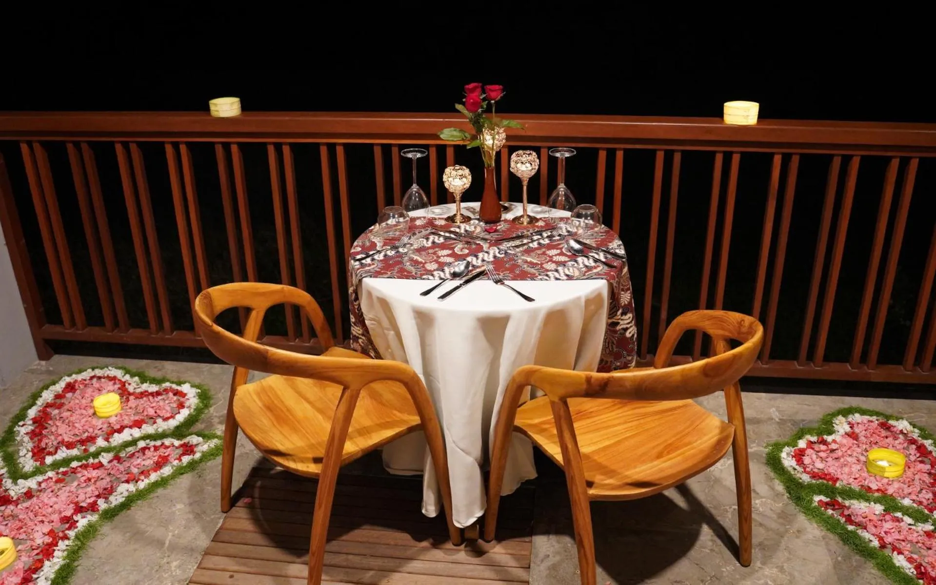 Dinner in Unagi Wooden Villas by Emana