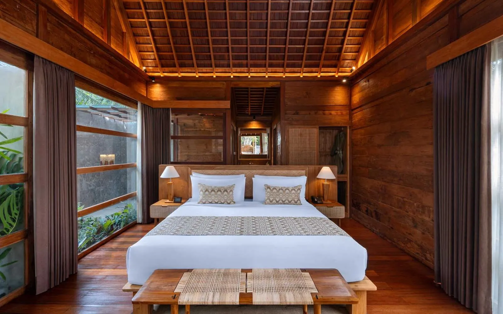 Photo of the whole room, Bed in Unagi Wooden Villas by Emana