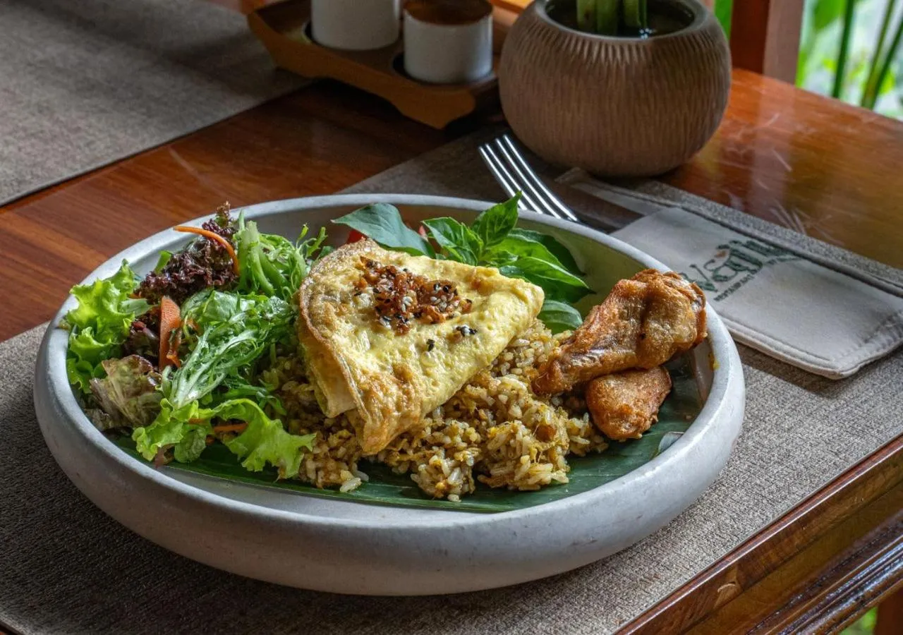 Food in Unagi Wooden Villas by Emana