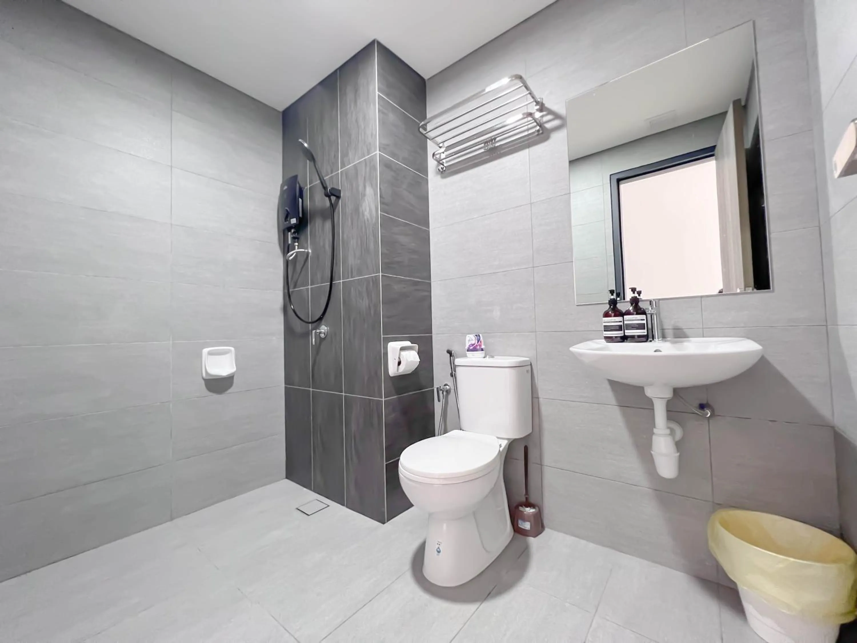 Edumetro @ Subang Jaya by Manhattan Group