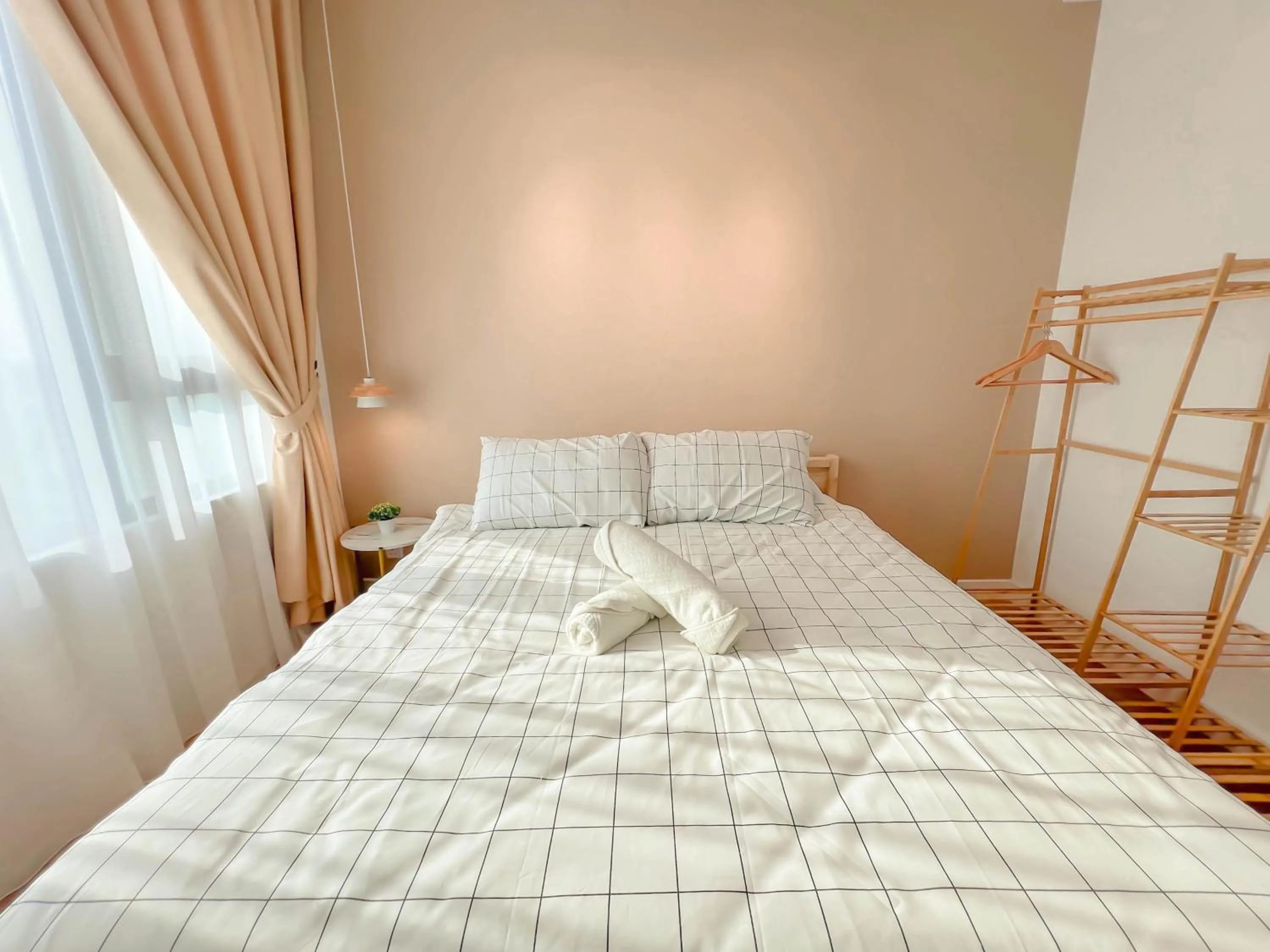 Bed in Edumetro @ Subang Jaya by Manhattan Group