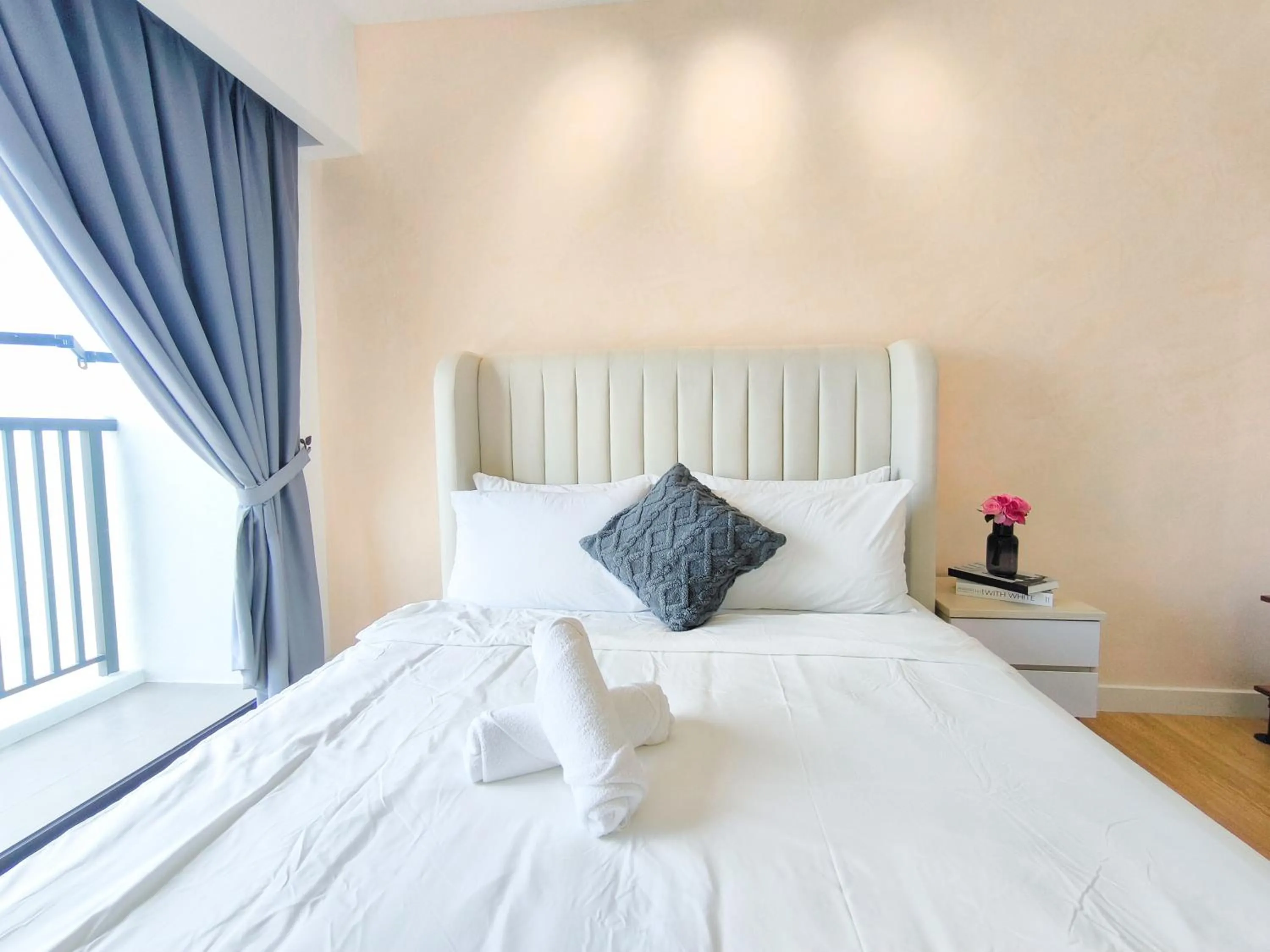 Bed in Edumetro @ Subang Jaya by Manhattan Group