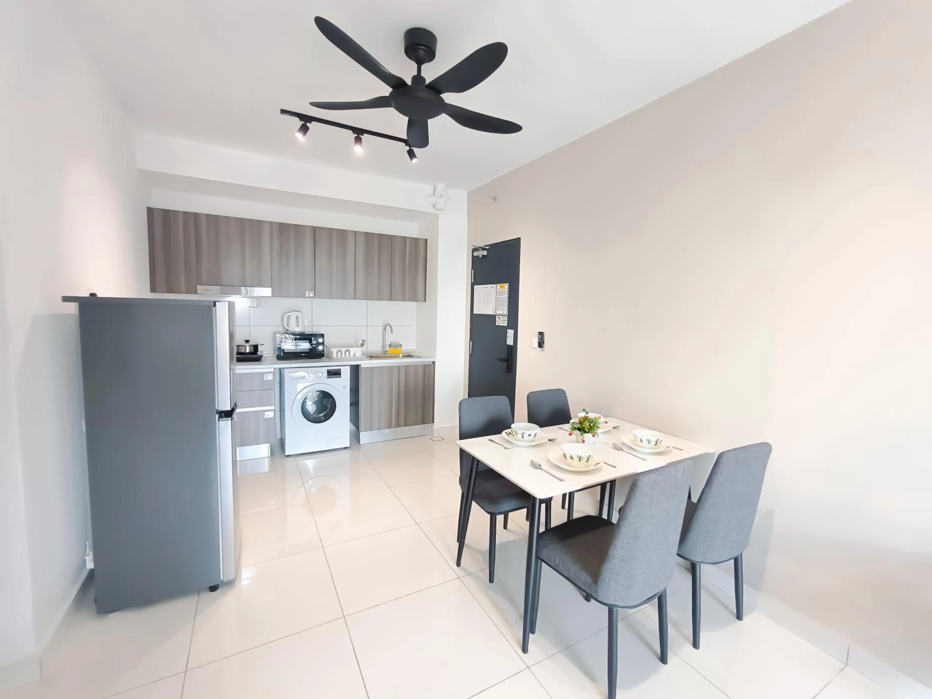 Edumetro @ Subang Jaya by Manhattan Group