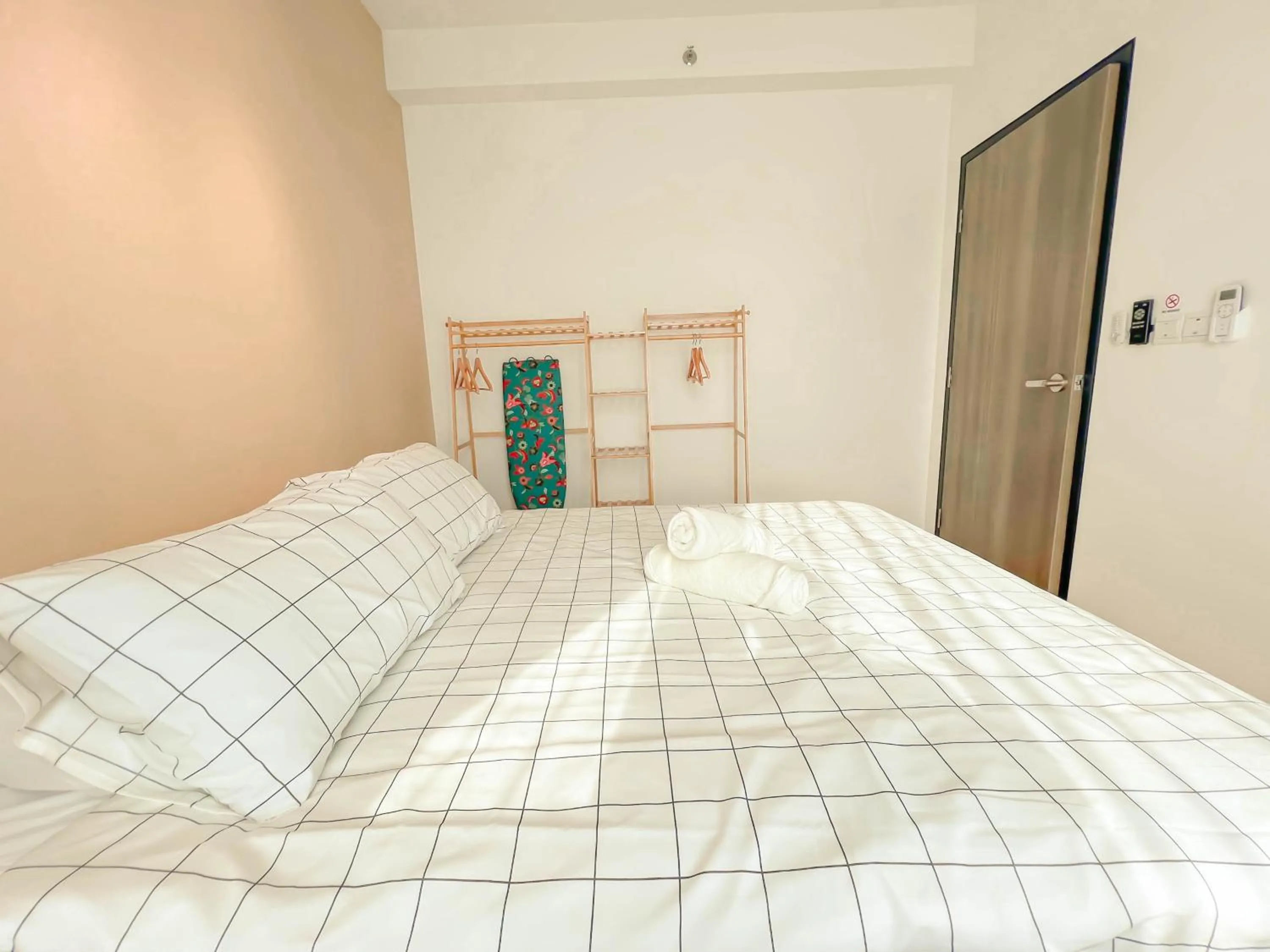 Bed in Edumetro @ Subang Jaya by Manhattan Group