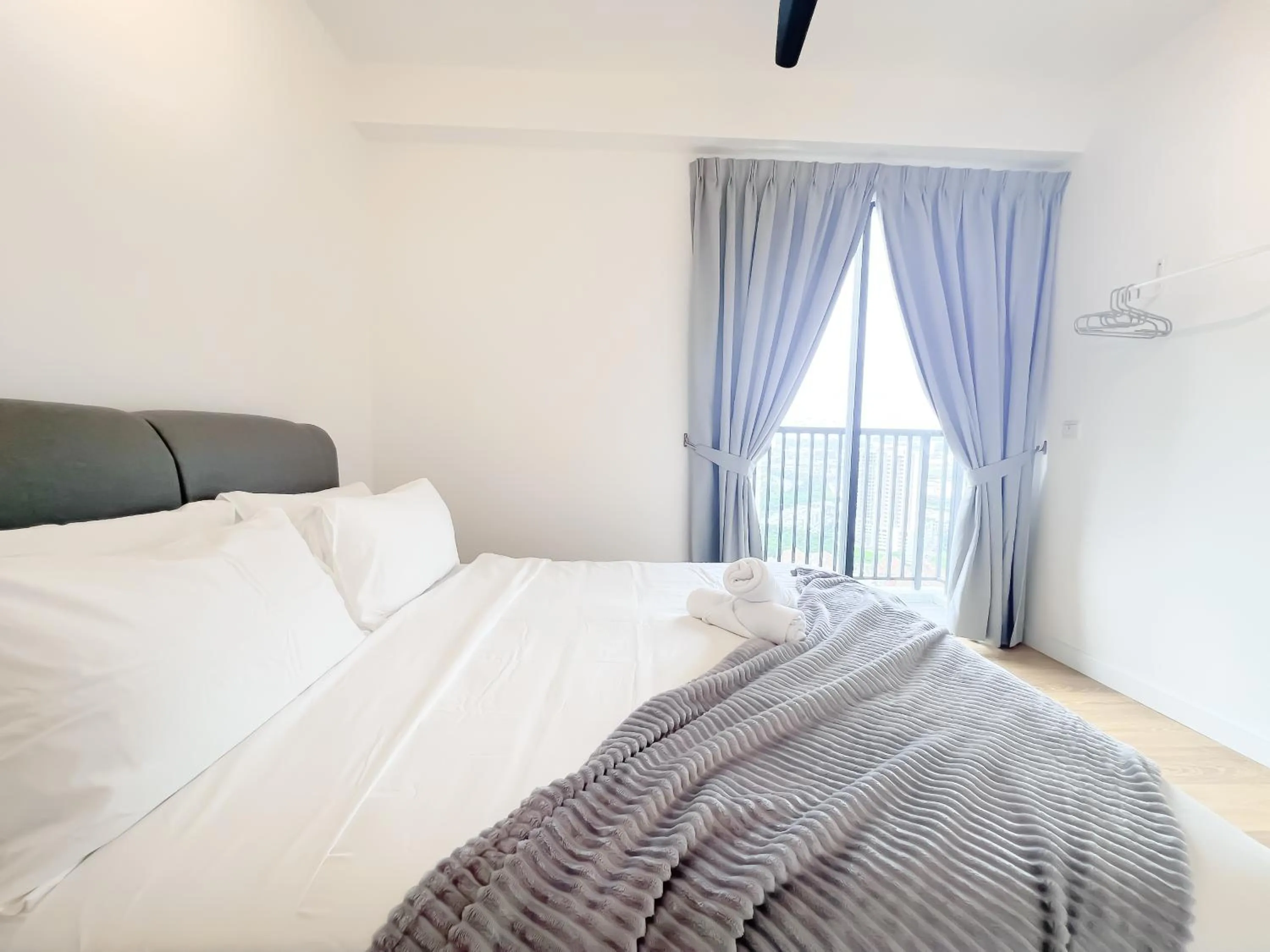 Bed in Edumetro @ Subang Jaya by Manhattan Group