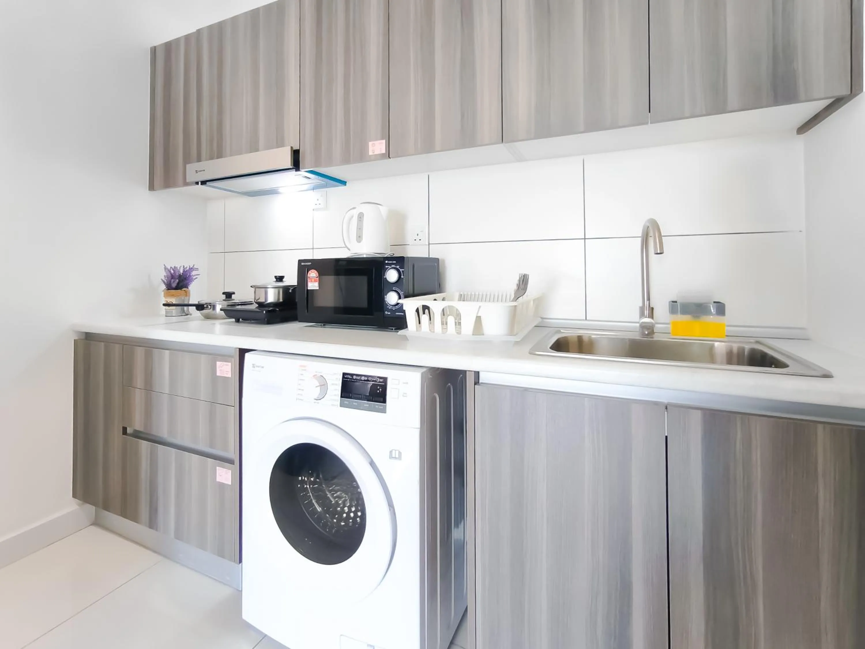 Edumetro @ Subang Jaya by Manhattan Group