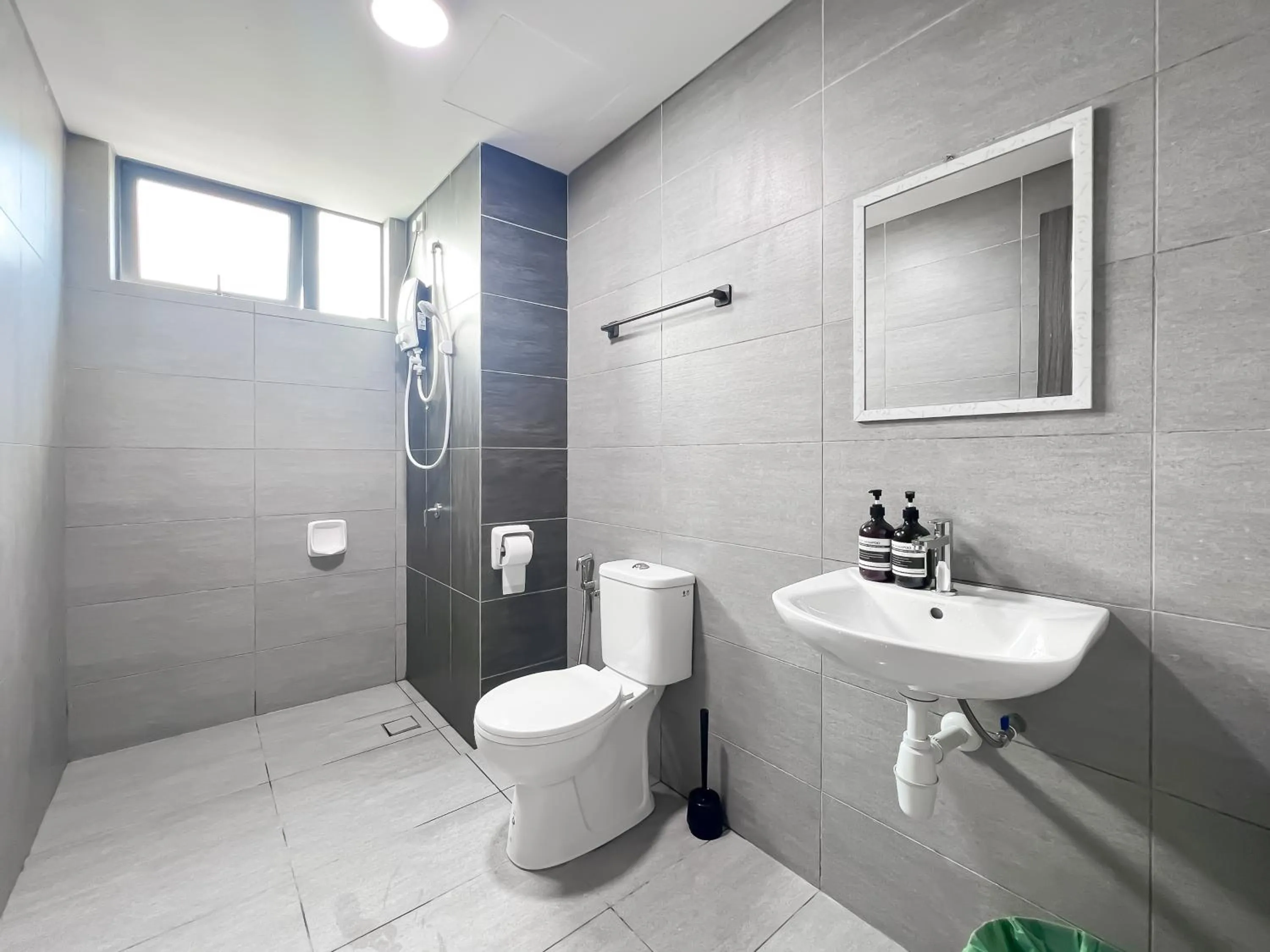 Edumetro @ Subang Jaya by Manhattan Group