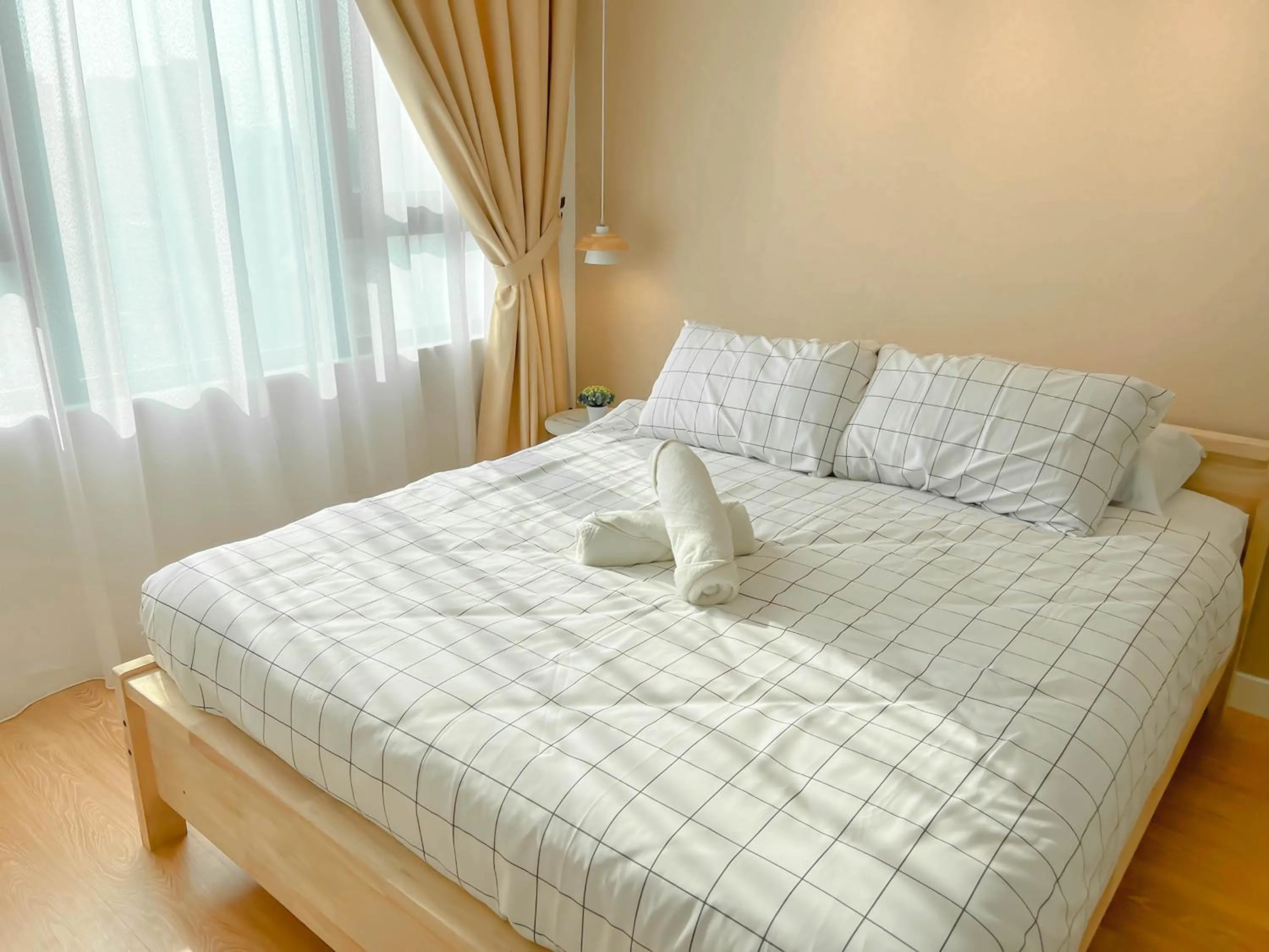 Bed in Edumetro @ Subang Jaya by Manhattan Group