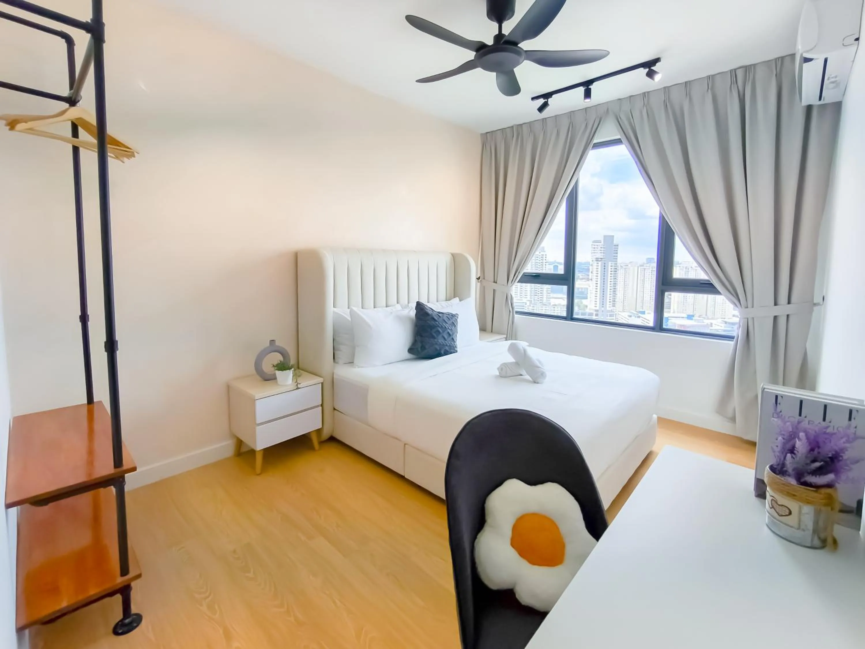 Bed in Edumetro @ Subang Jaya by Manhattan Group