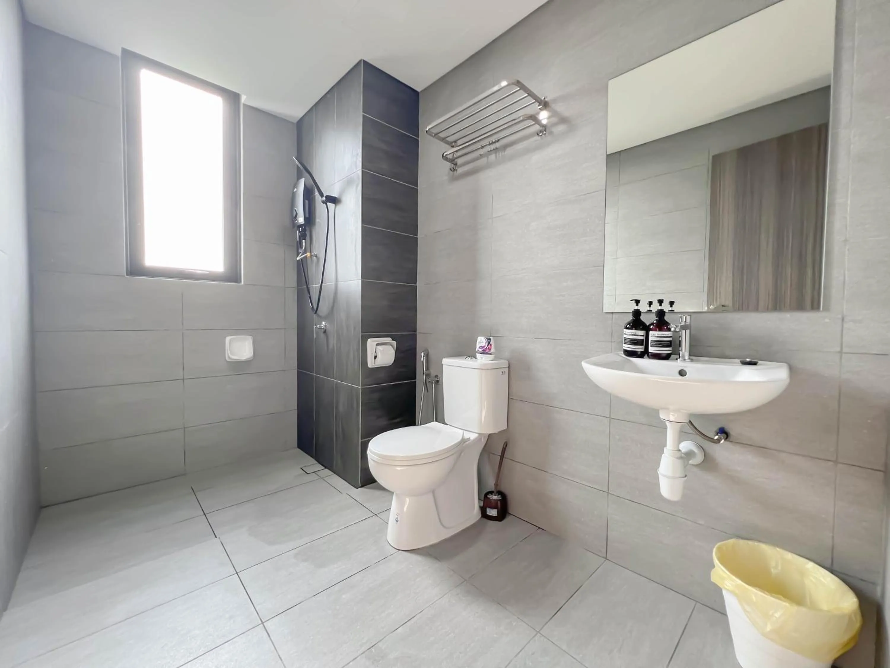 Edumetro @ Subang Jaya by Manhattan Group