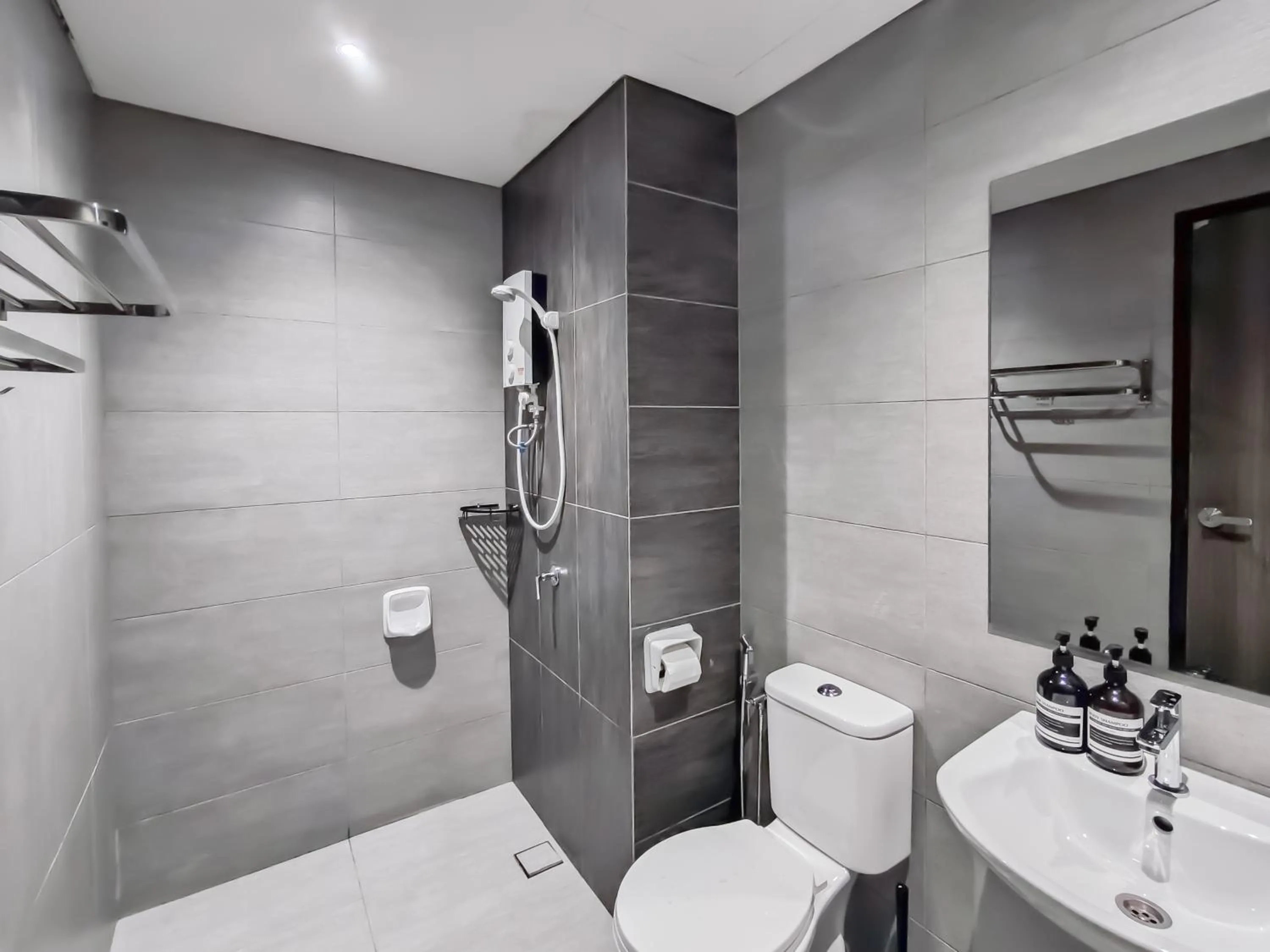 Edumetro @ Subang Jaya by Manhattan Group