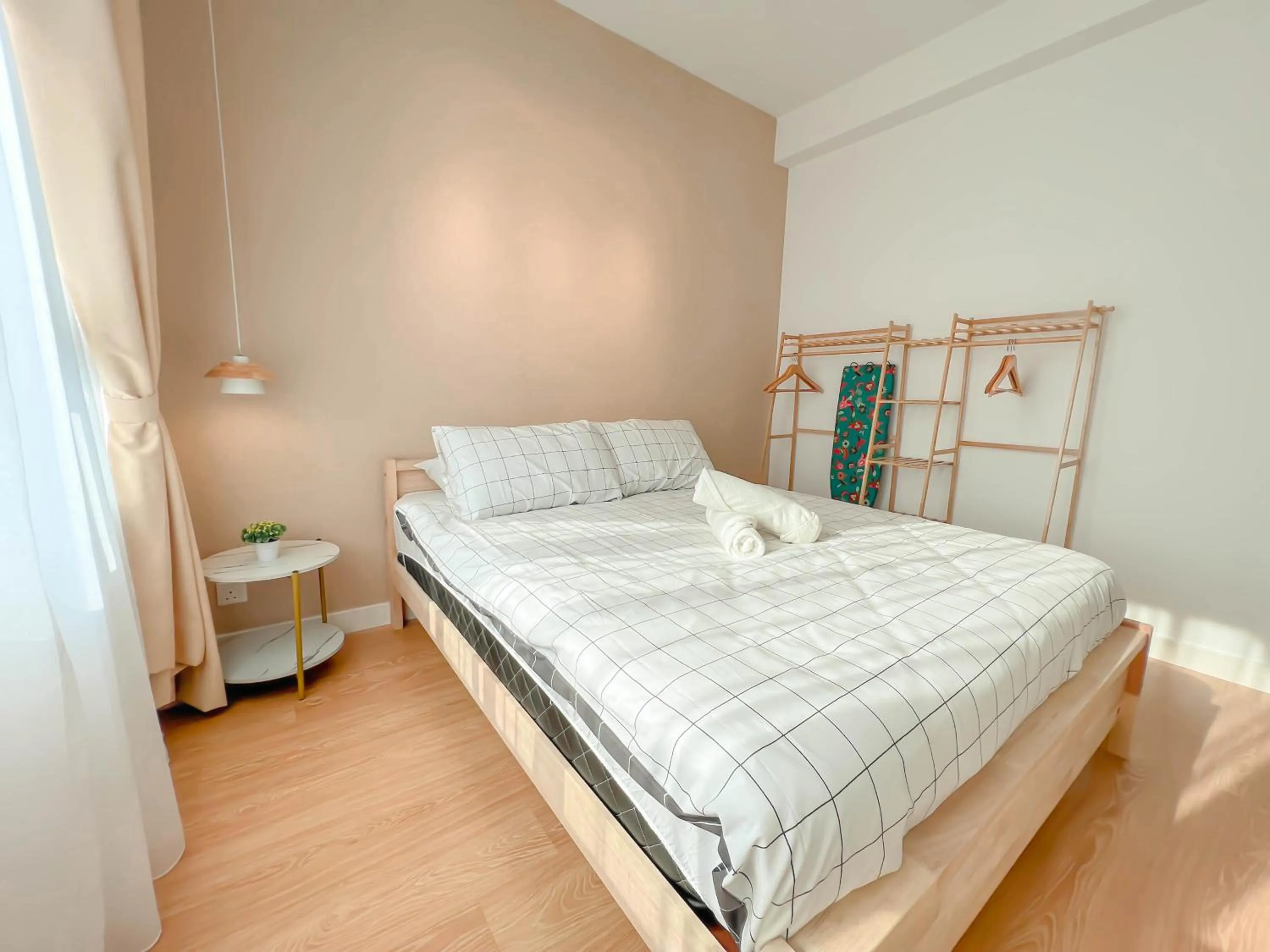 Bed in Edumetro @ Subang Jaya by Manhattan Group