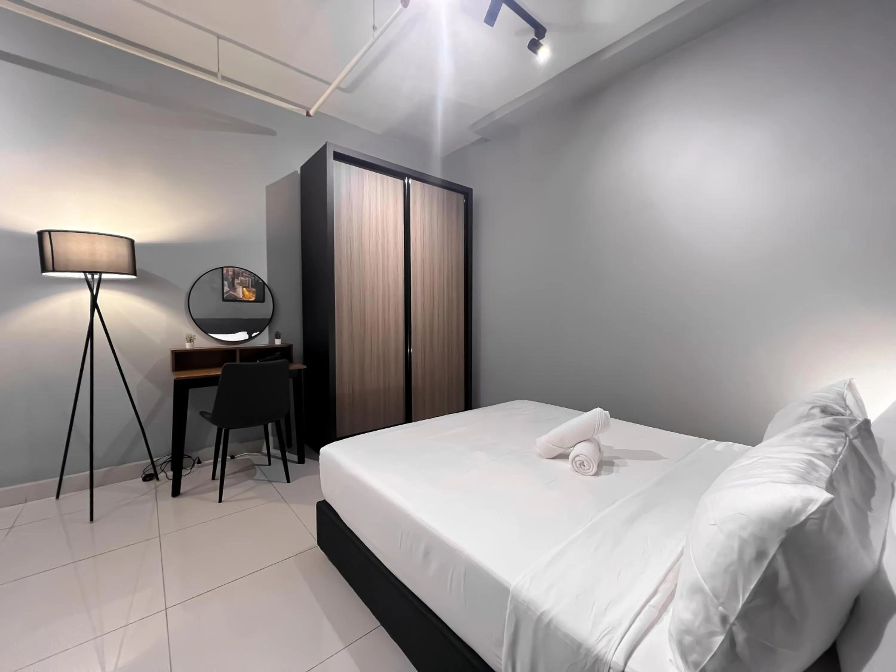Bed in Edumetro @ Subang Jaya by Manhattan Group