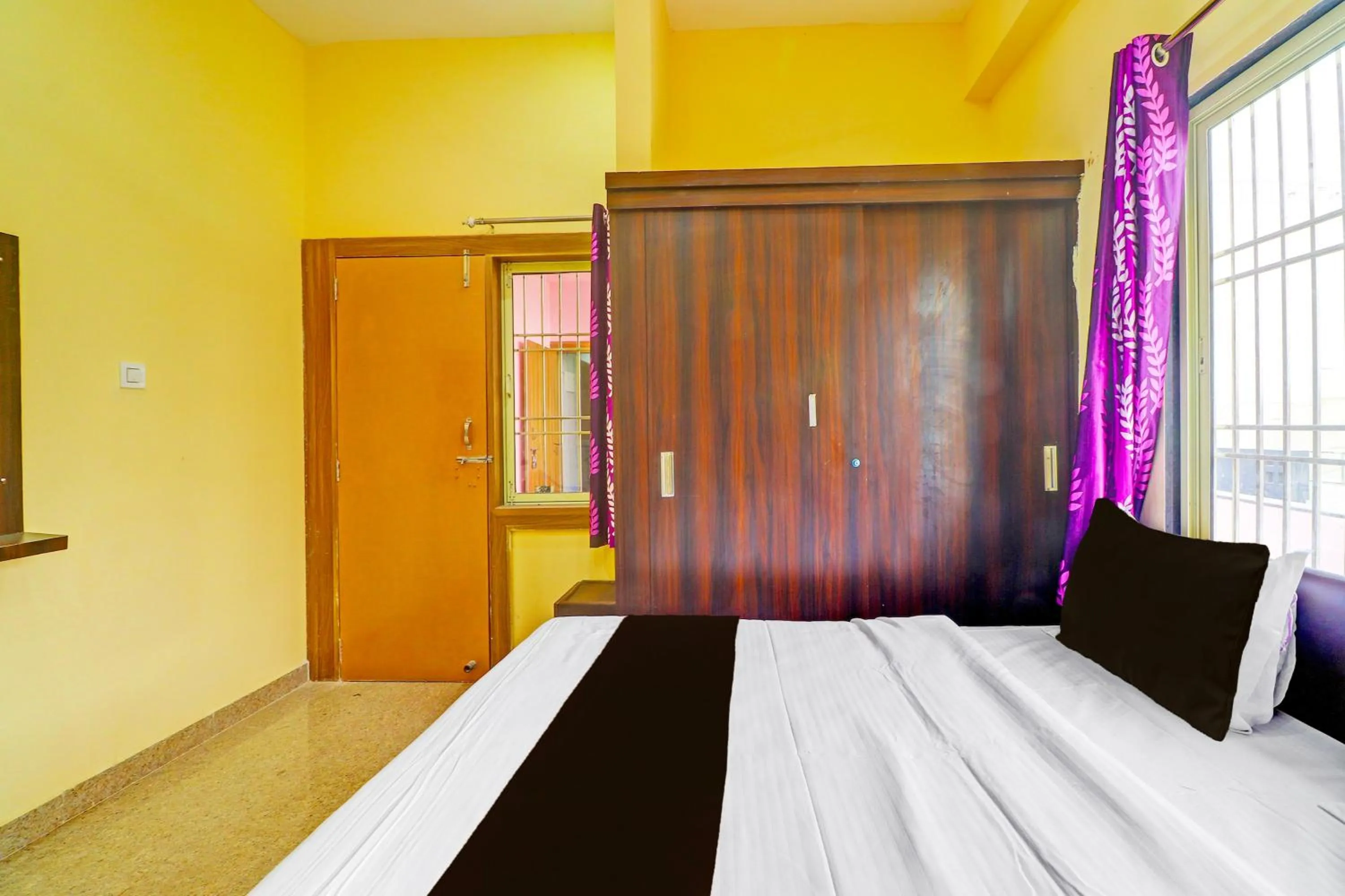 Bedroom, Bed in Hotel O Heaven Inn