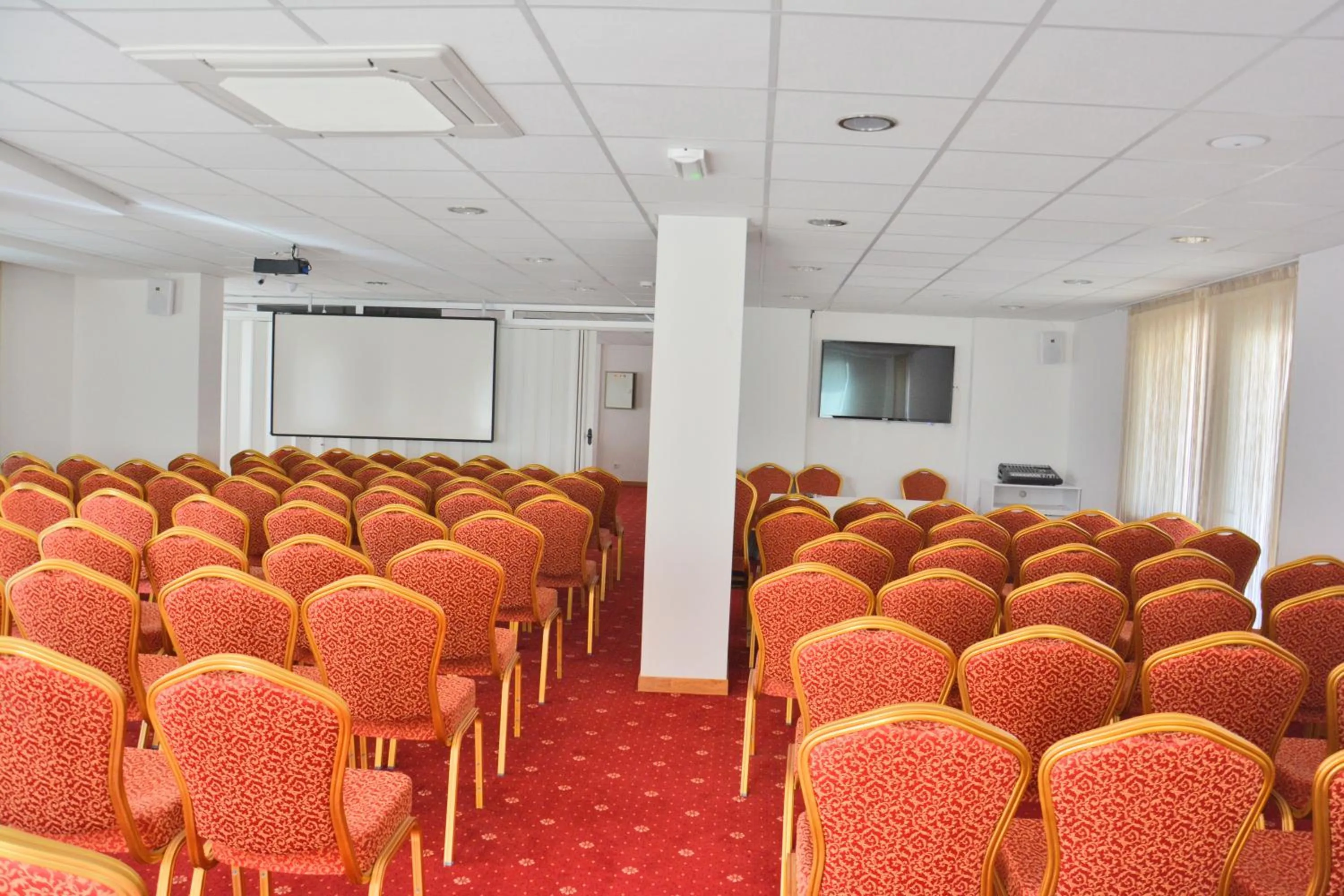 Business facilities in Ahsaray Hotel