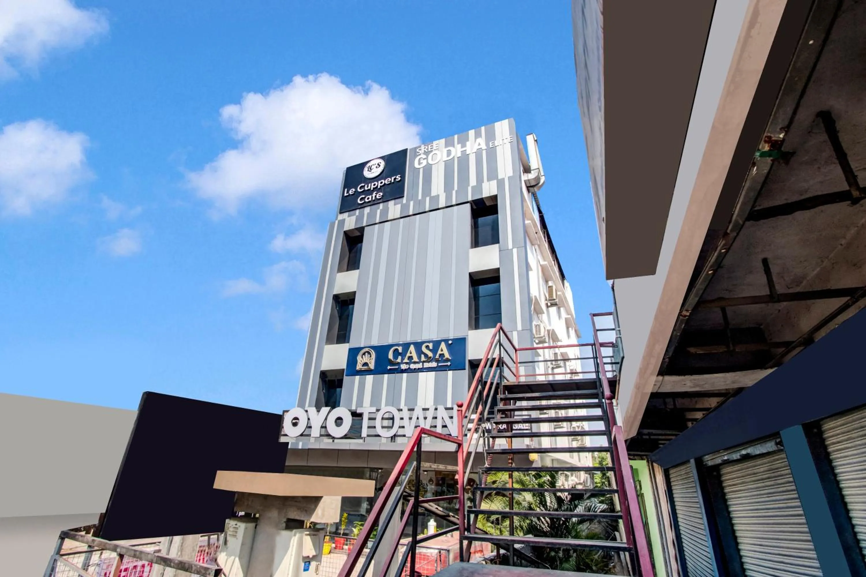 Facade/entrance in Townhouse Casa Grand