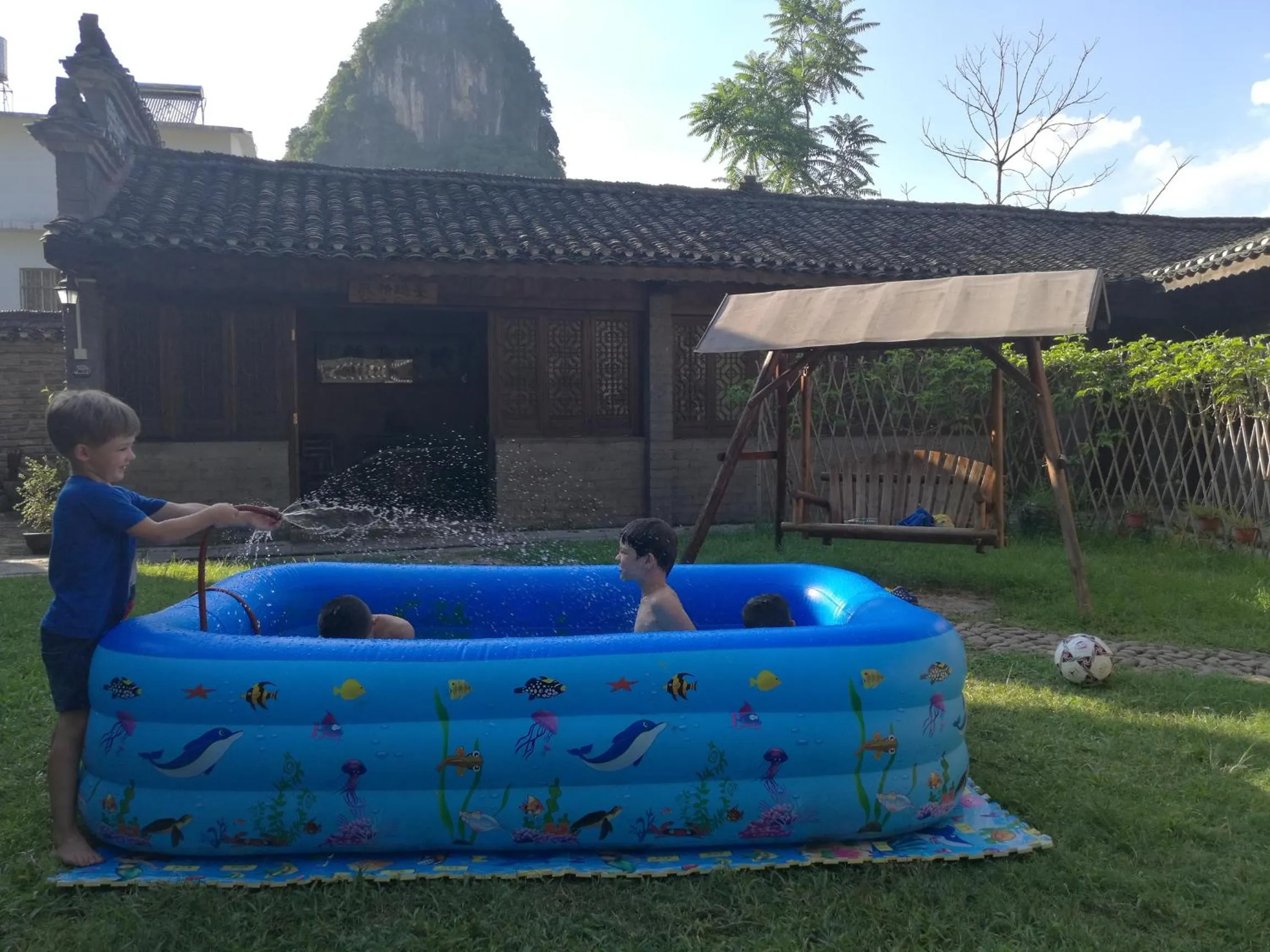 Area and facilities in Yangshuo Loong Old House