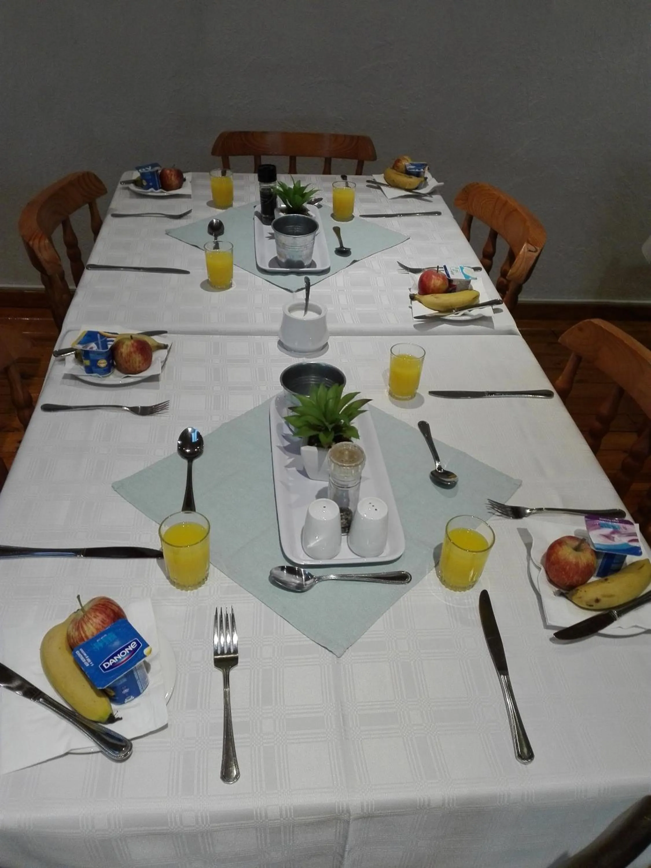 Restaurant/places to eat in Pennylane Guest House