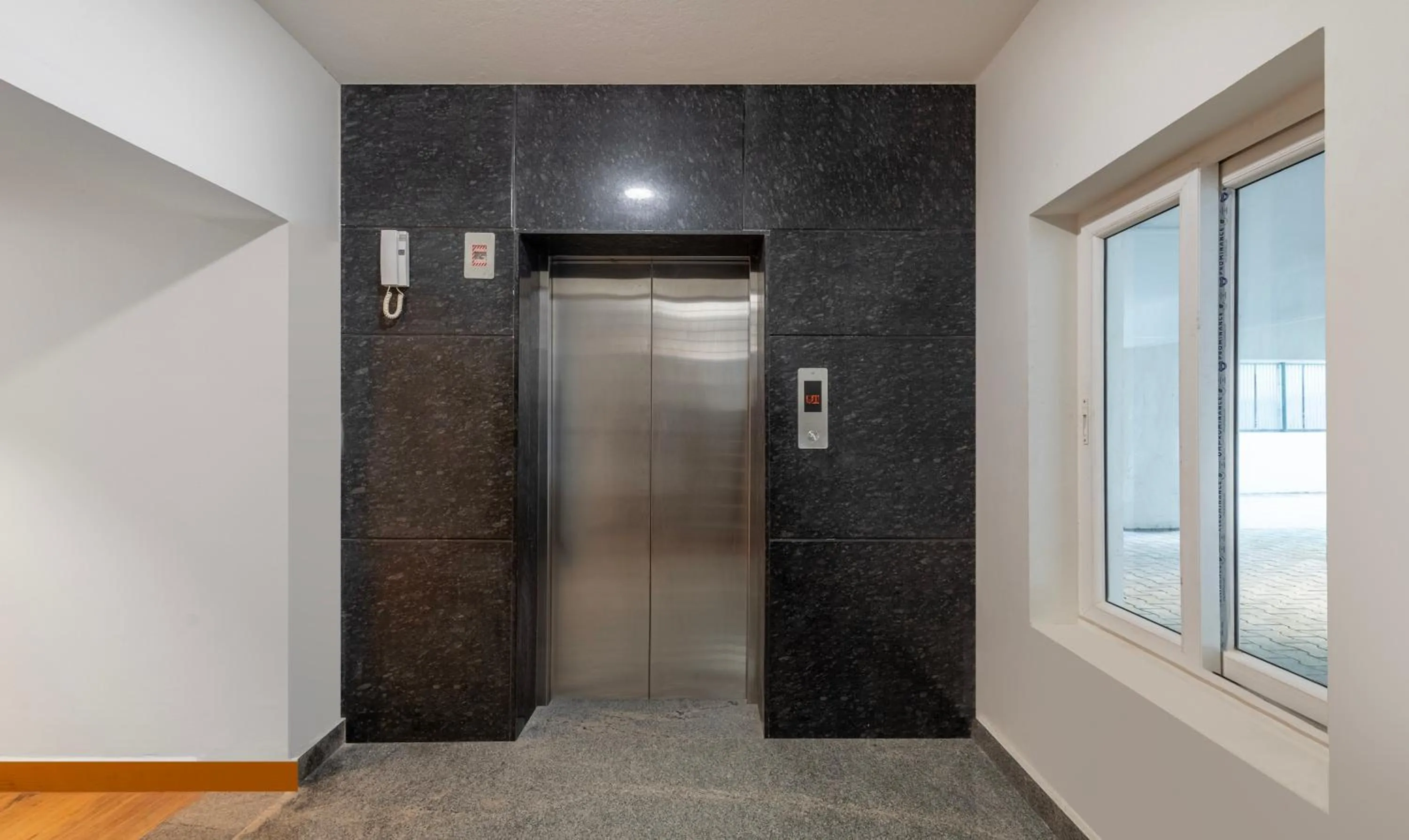 elevator in Treebo Premium Vapr Ashok Nagar