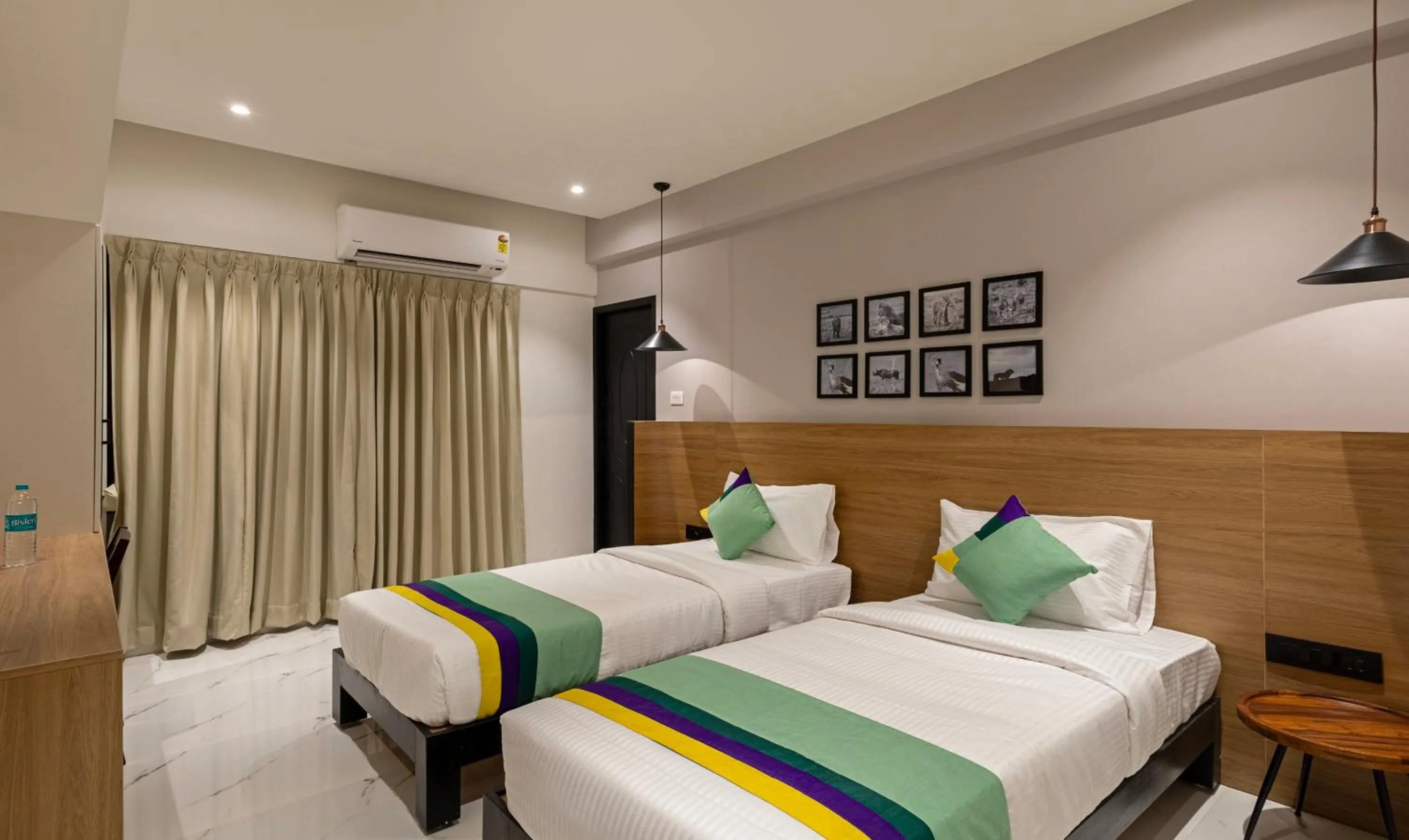 Bedroom, Bed in Treebo Premium Vapr Ashok Nagar