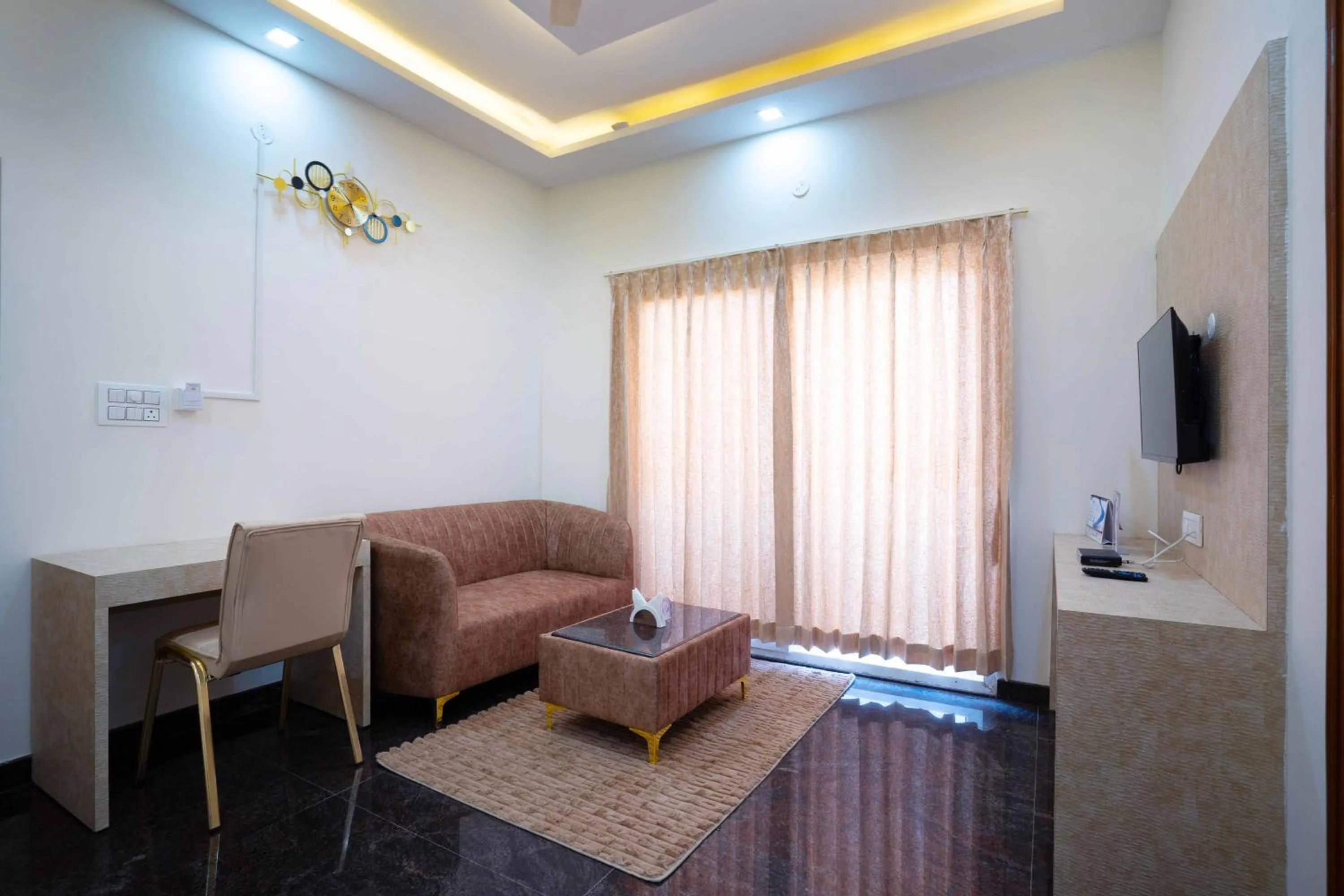 Bedroom in Treebo Galaxy Kings Suites, Hebbal