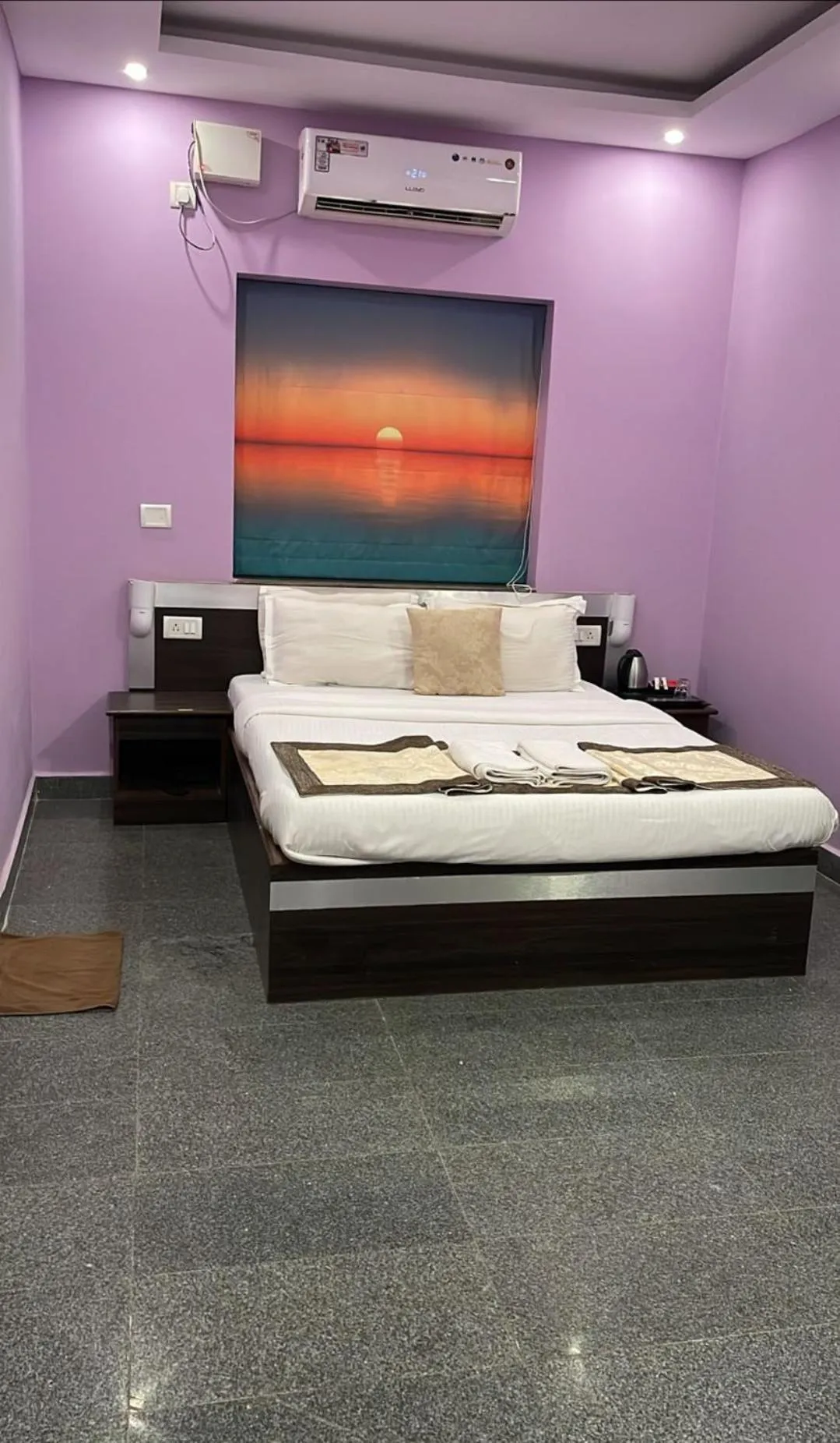 Bed in Daksh Elite Candolim, Goa