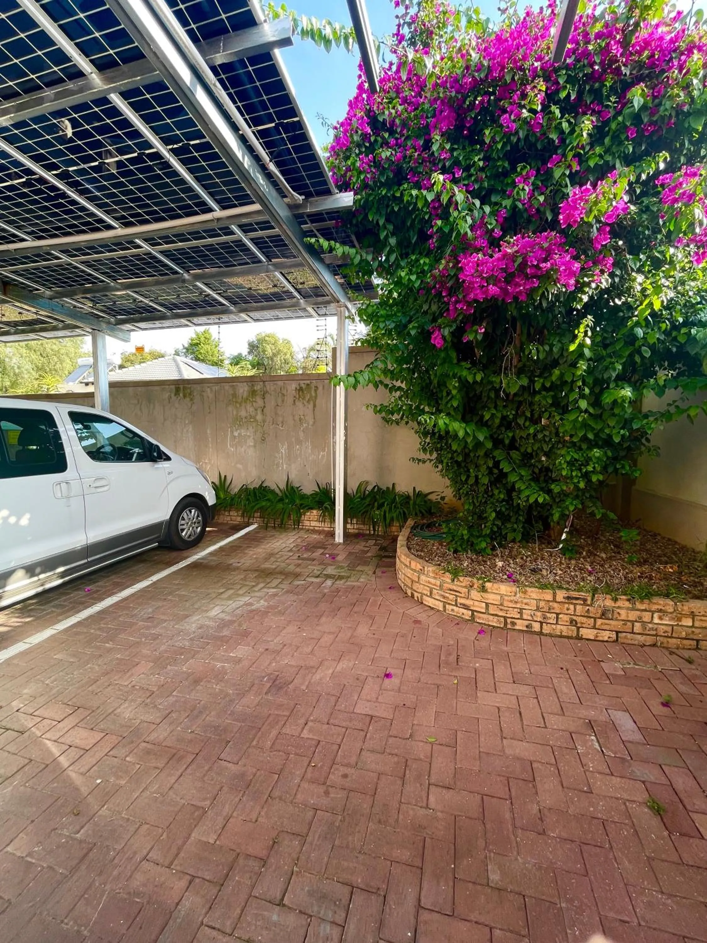 Azinnia Rivonia Guest House