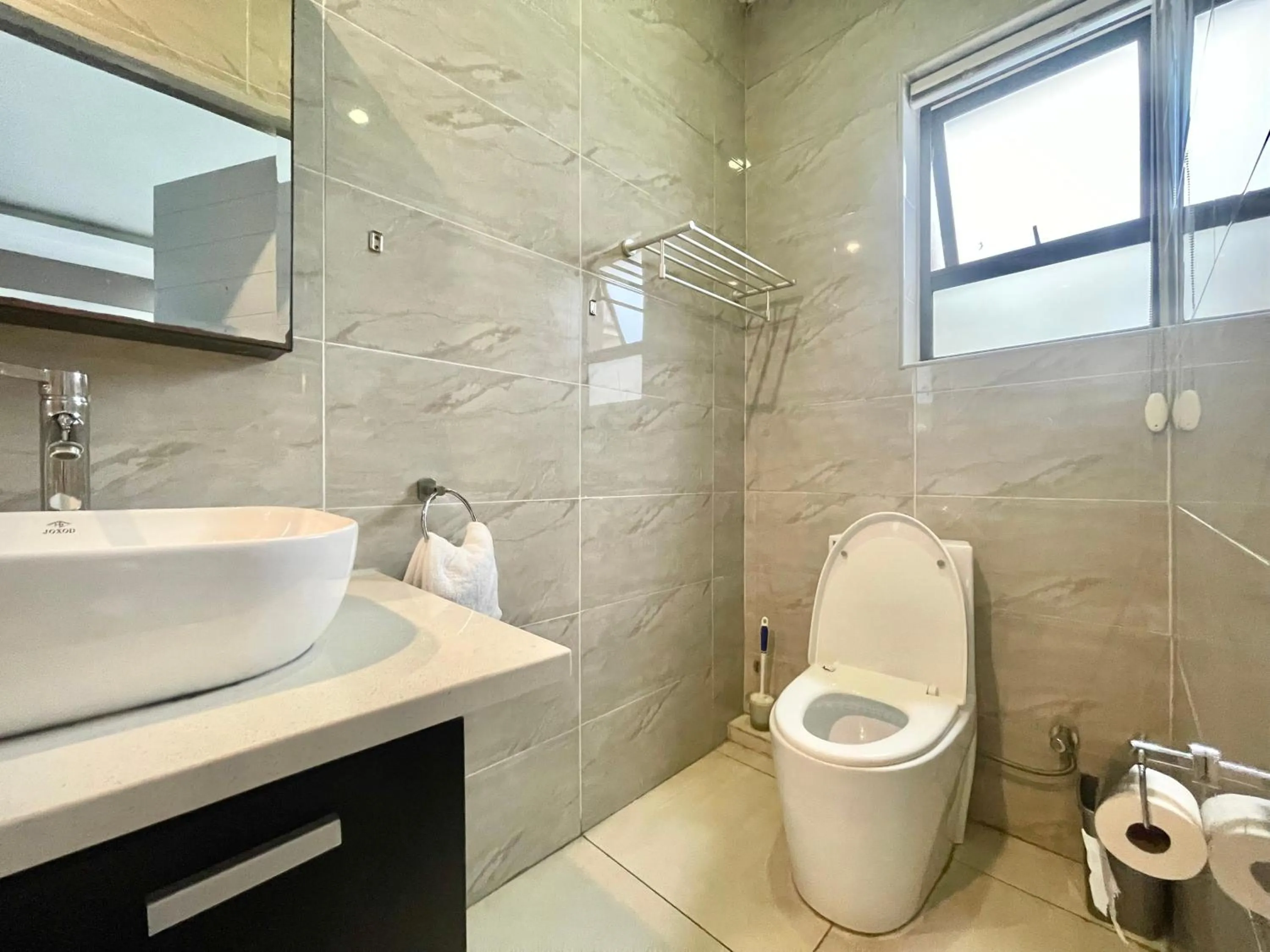 Azinnia Rivonia Guest House