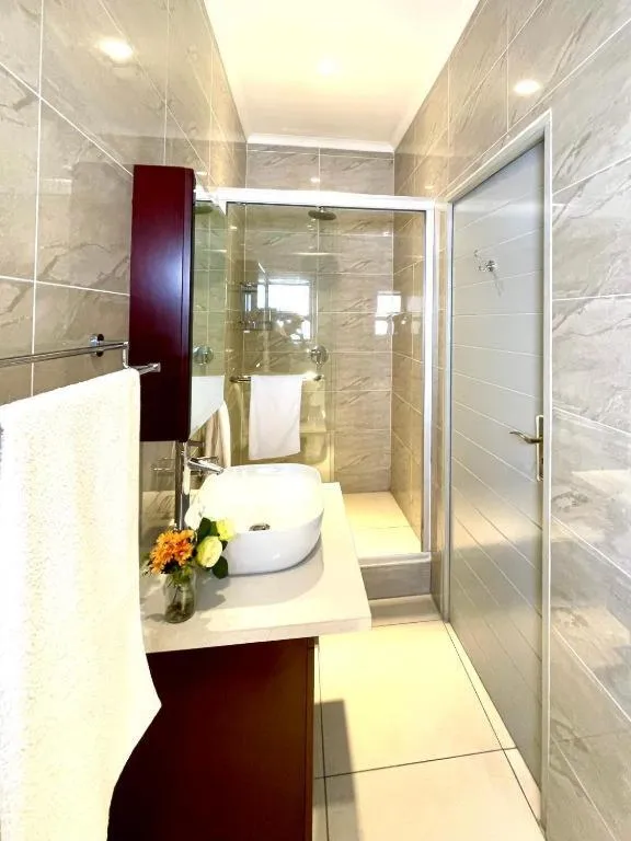 Azinnia Rivonia Guest House