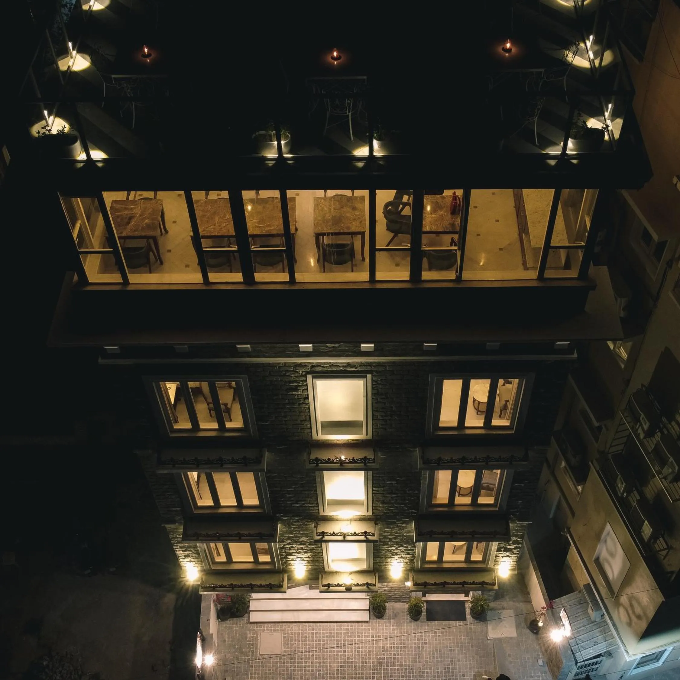 Property building in Hotel Naren Villa