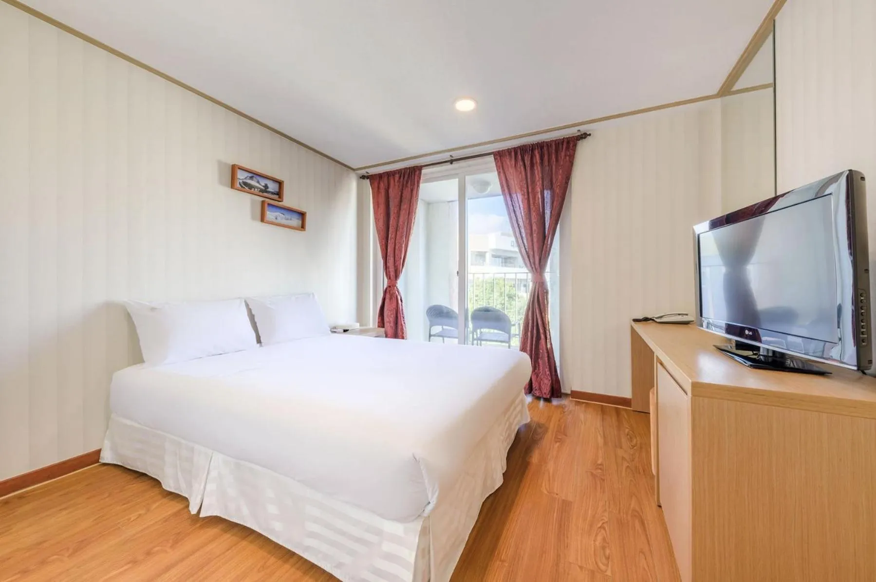 Bed in Pine Hill Hotel