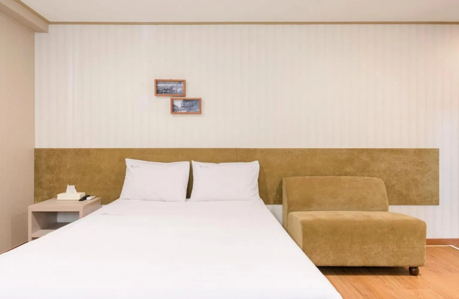 Bed in Pine Hill Hotel