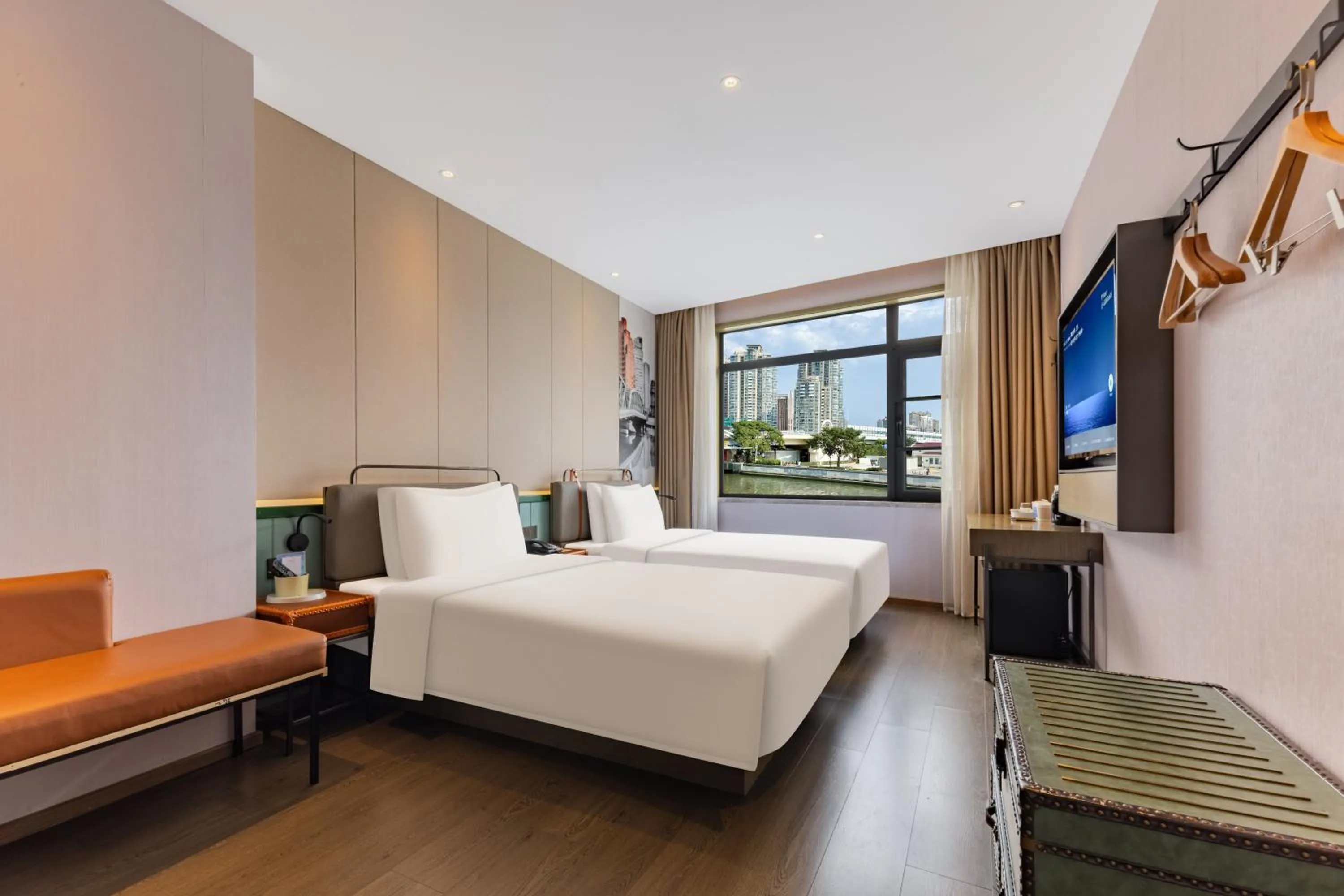 Bedroom, Bed in Atour Light Hotel Shanghai Jing'an Natural History Museum, Suzhou River Bank