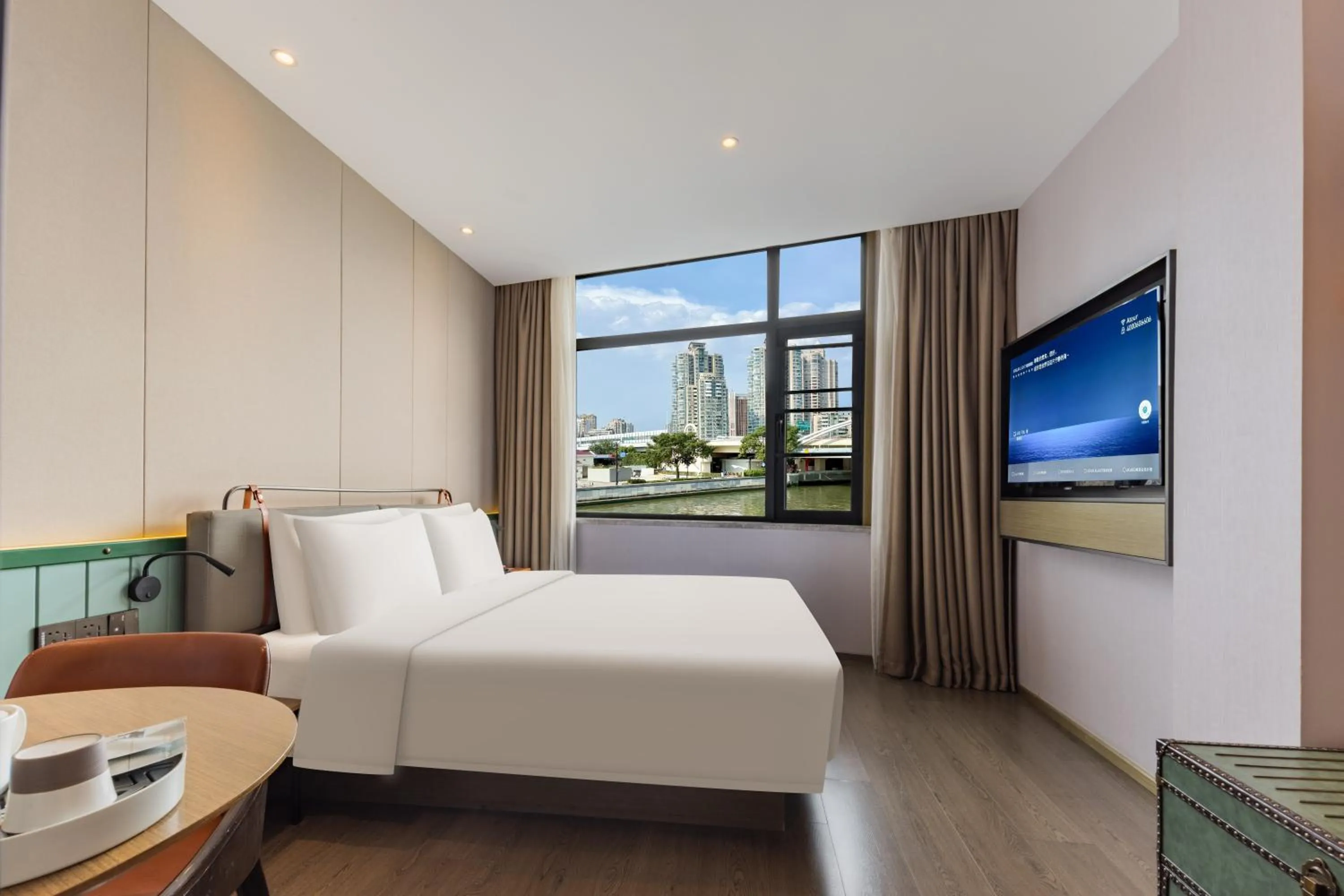 Bedroom, Bed in Atour Light Hotel Shanghai Jing'an Natural History Museum, Suzhou River Bank