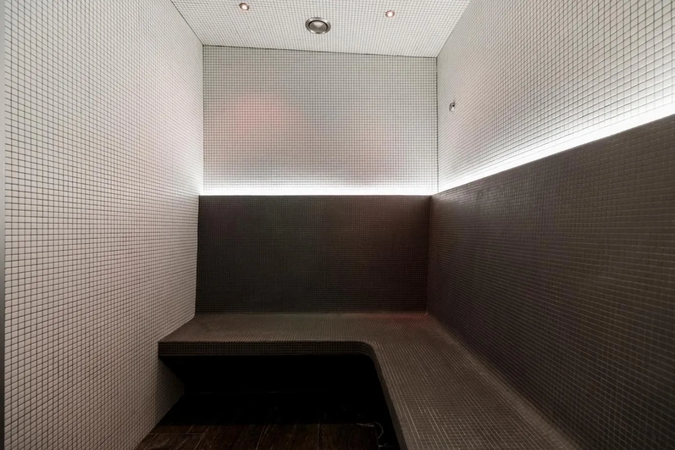 Steam room in La Fondation