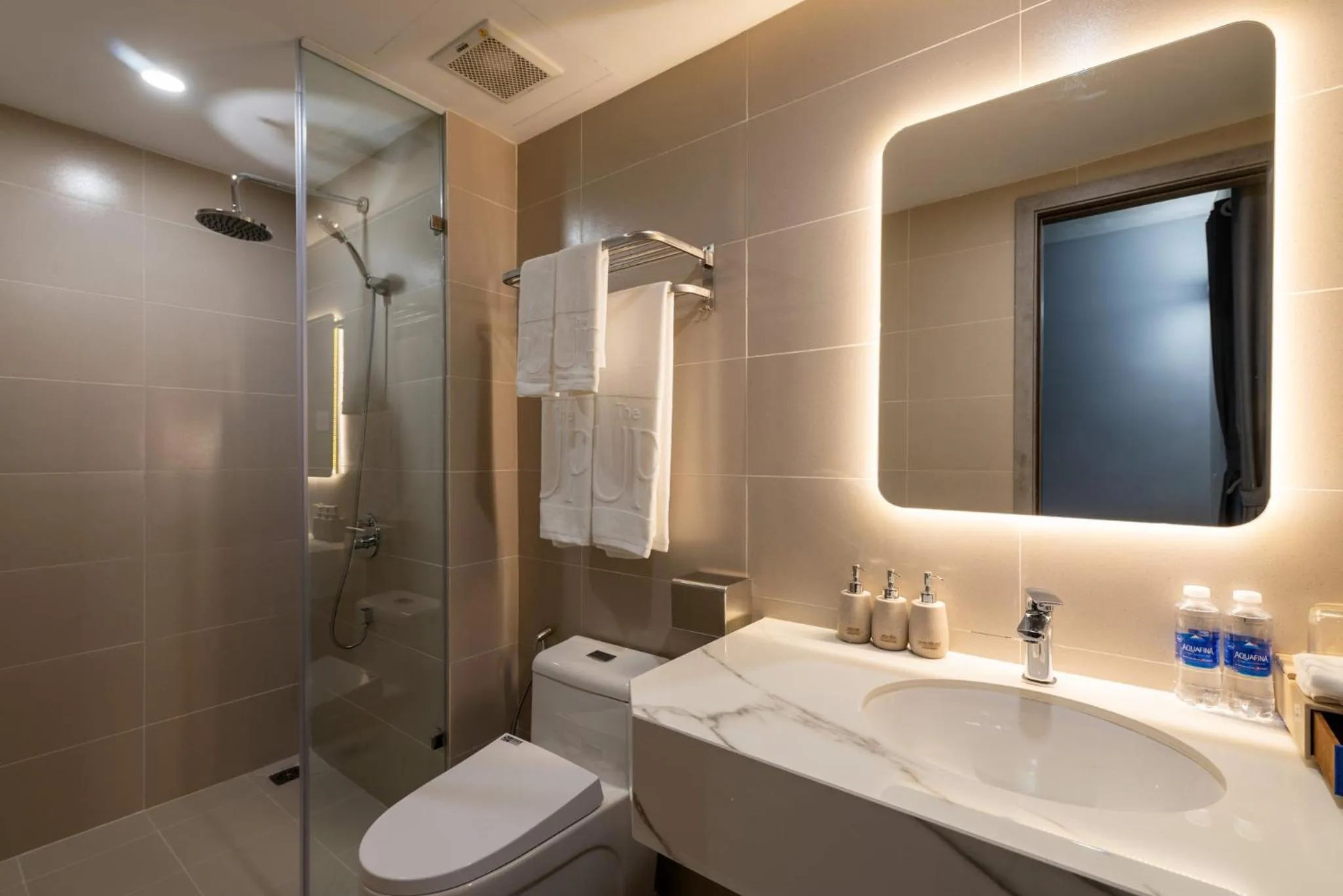 Shower in The Up Phu Quoc