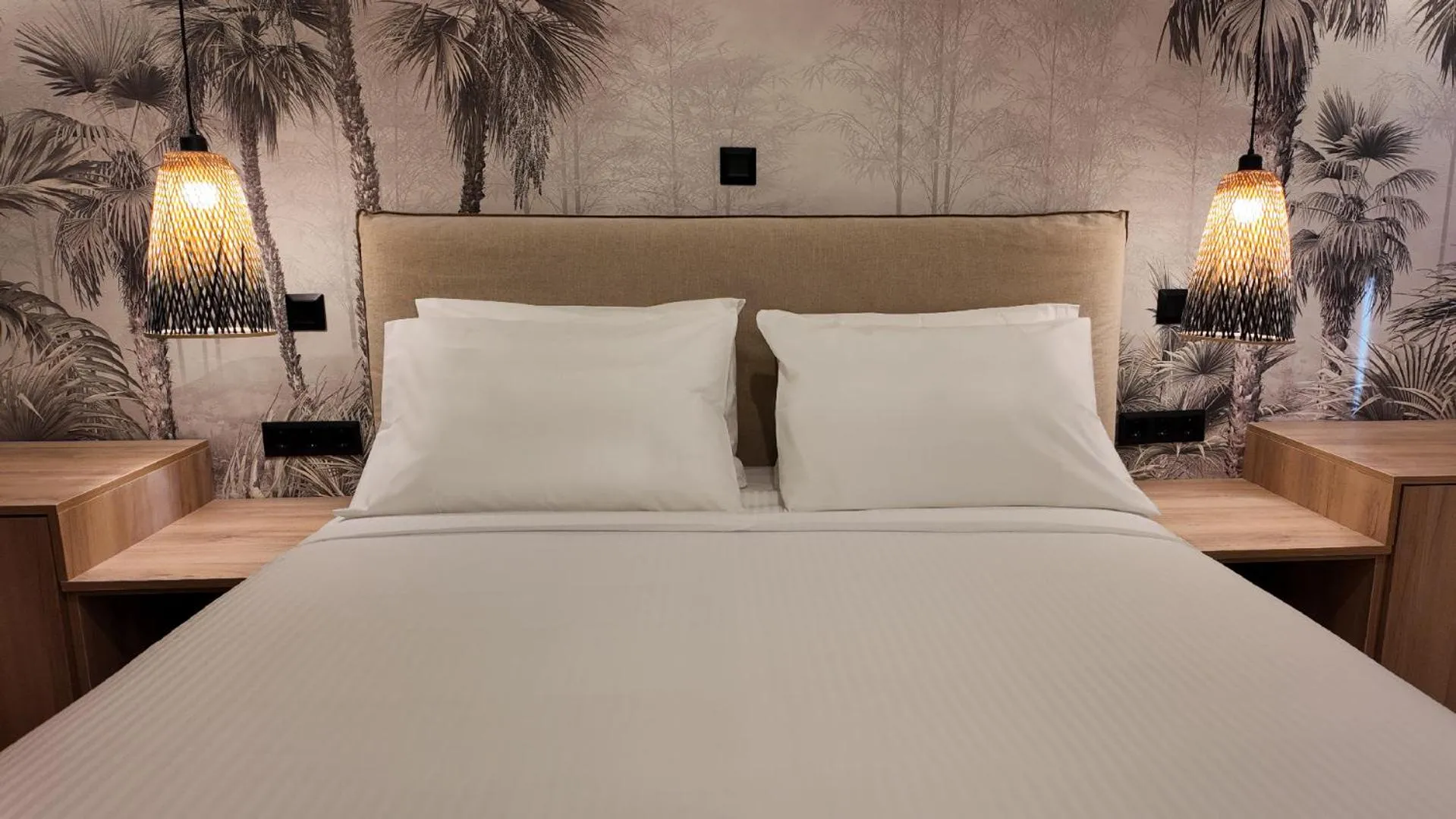 Bed in Euphoria Apartments Monastiraki