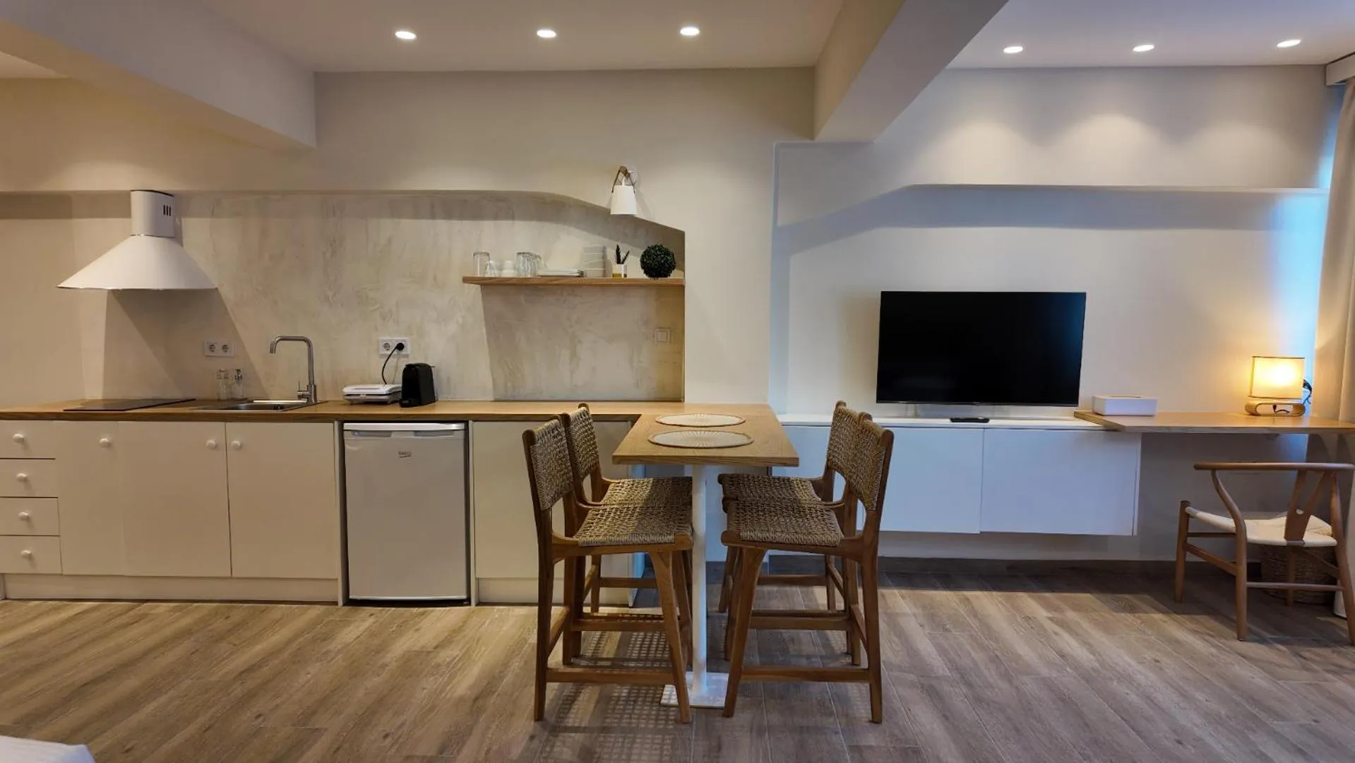 TV and multimedia in Euphoria Apartments Monastiraki