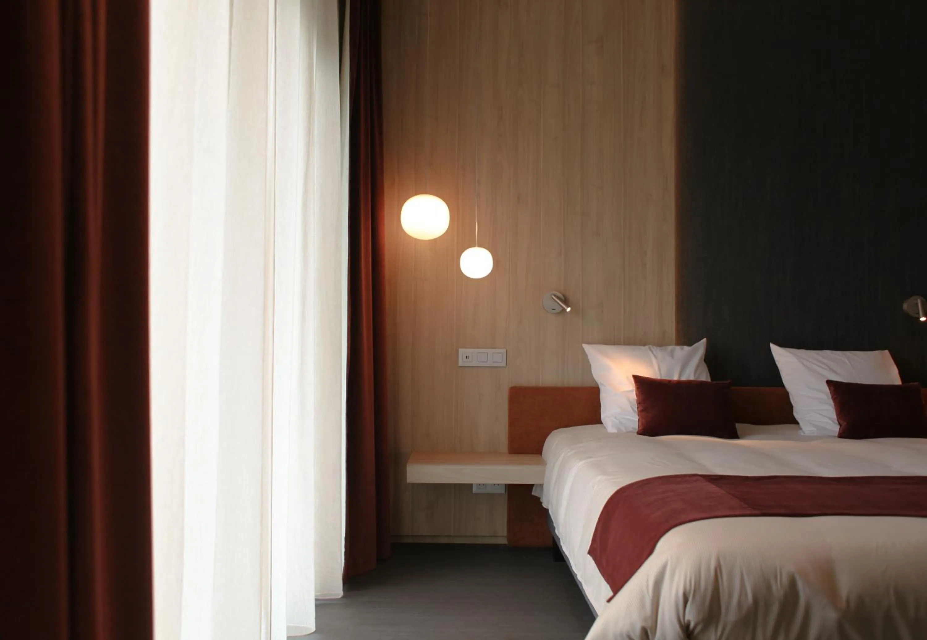 Bedroom, Bed in Hôtel Les Fines Gueules