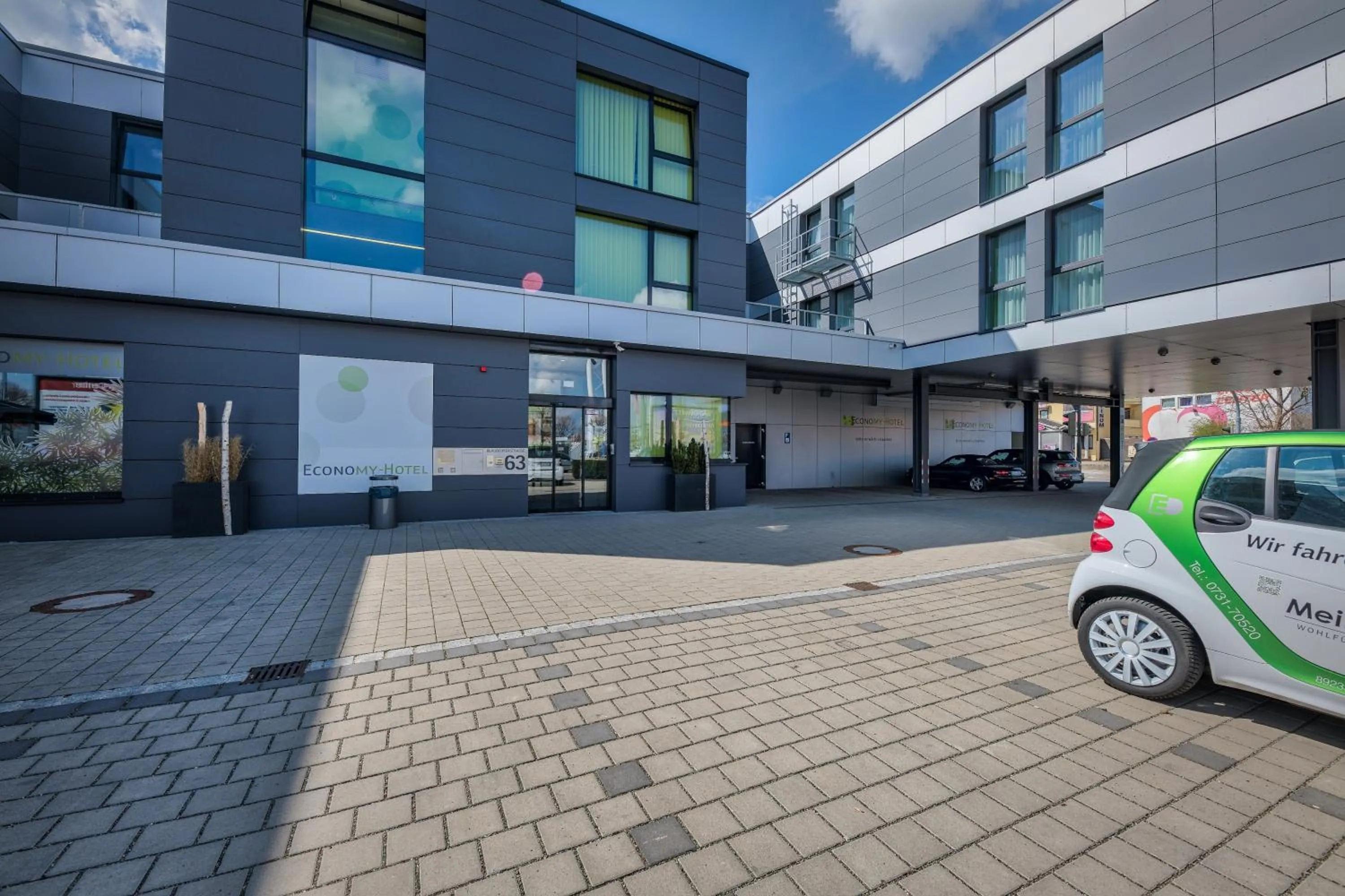 Property building in Economy-Hotel