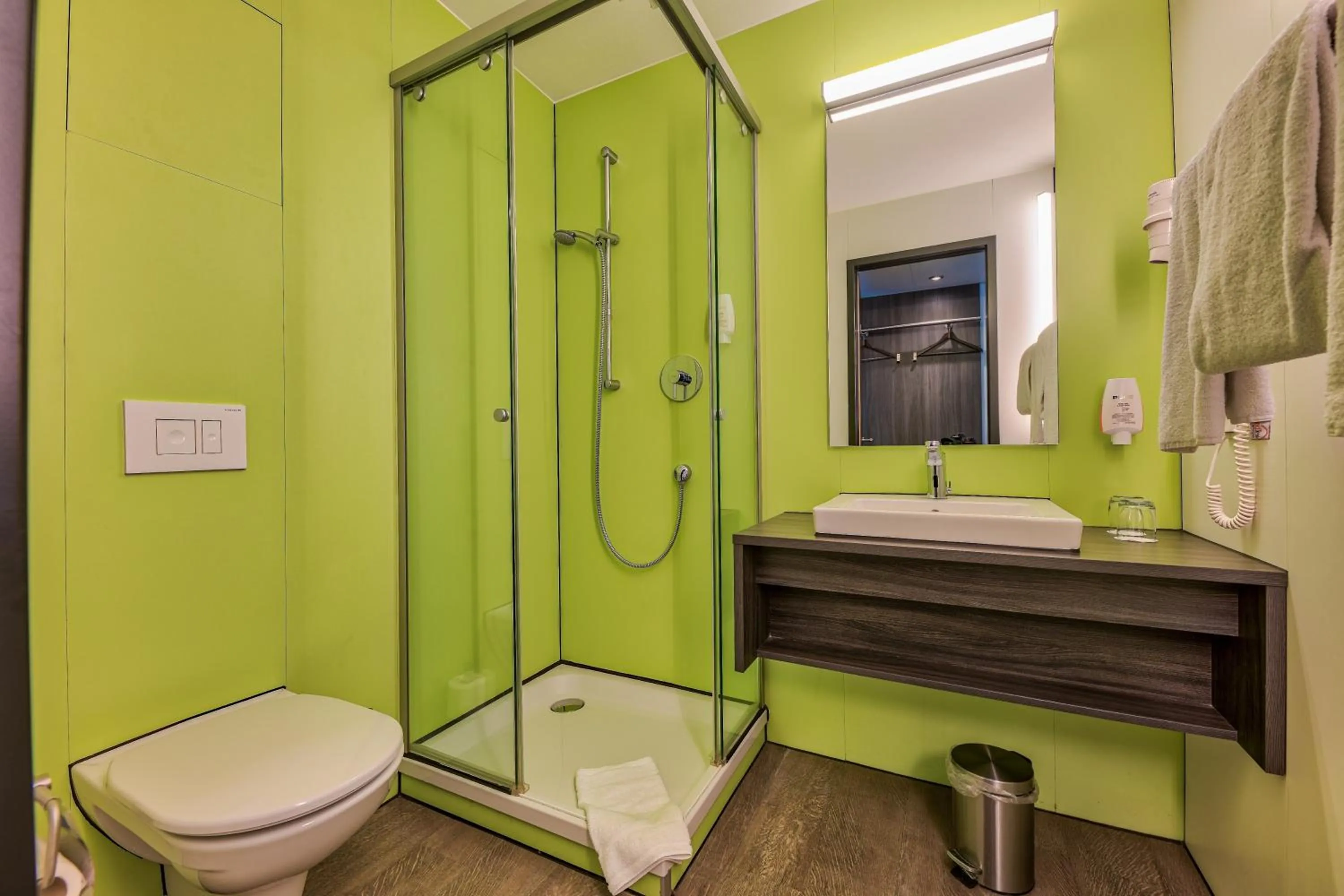 Bathroom in Economy-Hotel