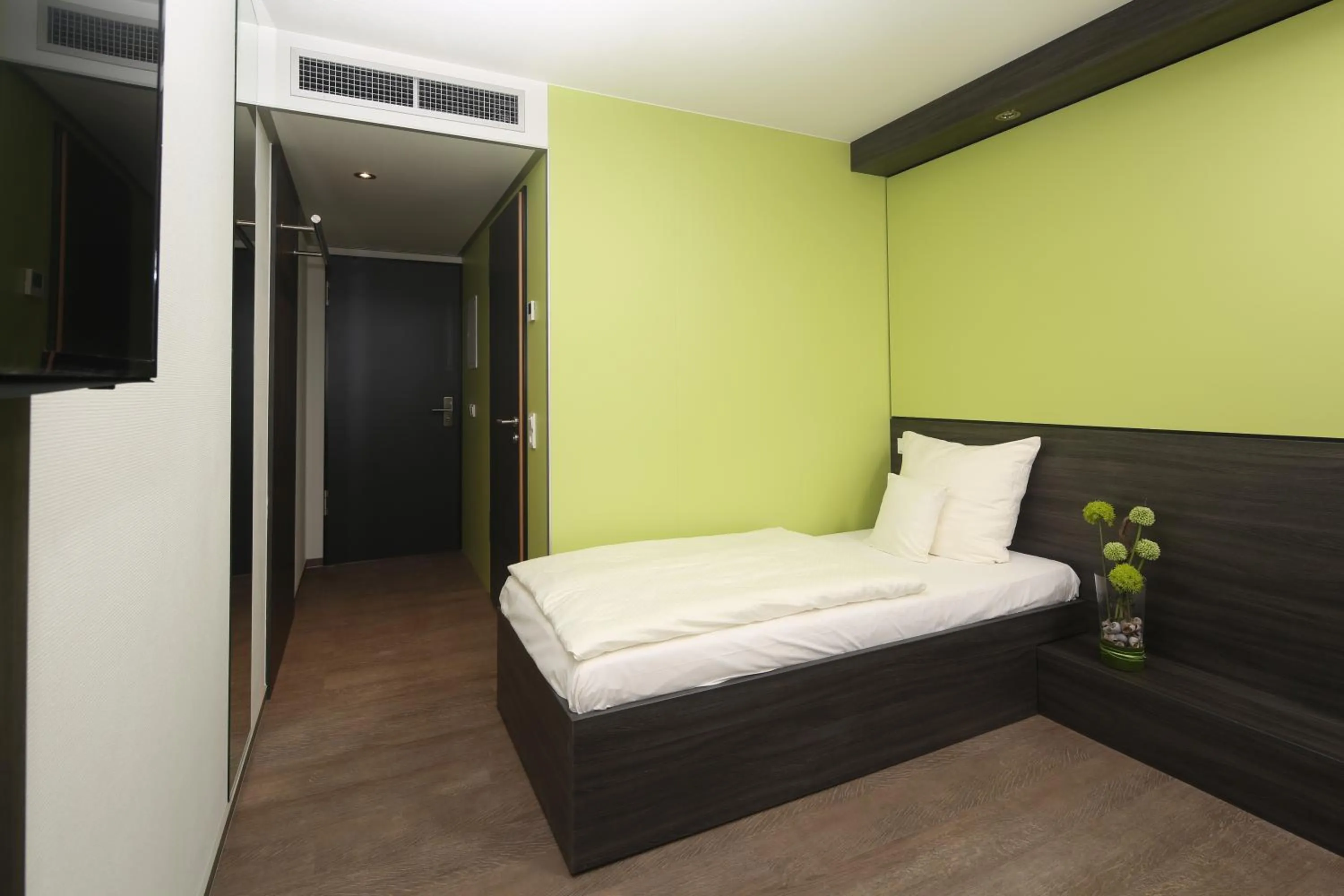 Bed in Economy-Hotel