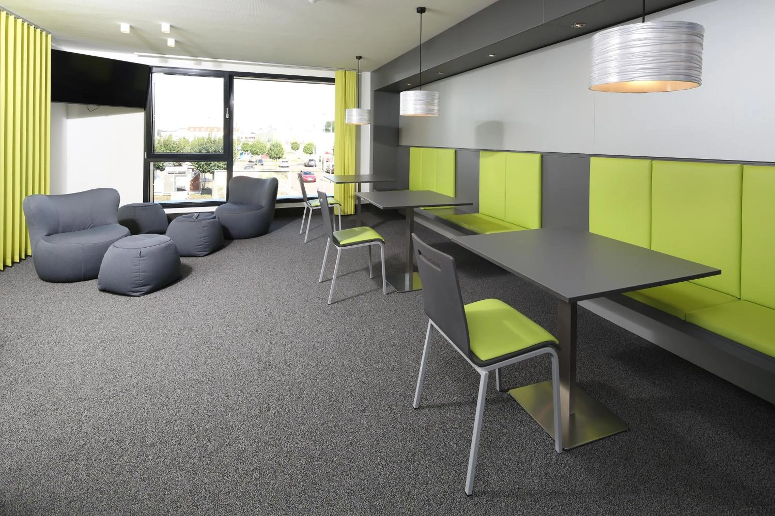 Day in Economy-Hotel