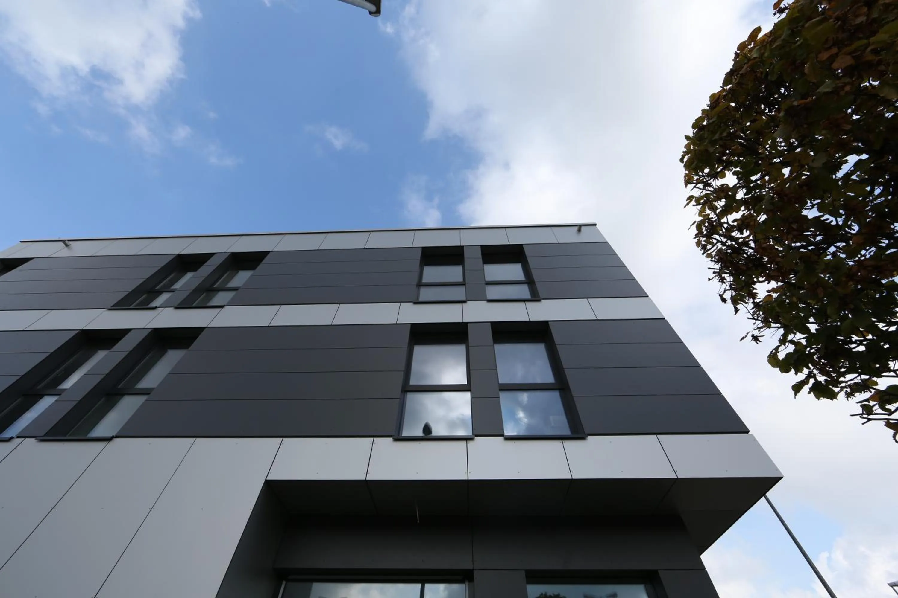 Facade/entrance in Economy-Hotel