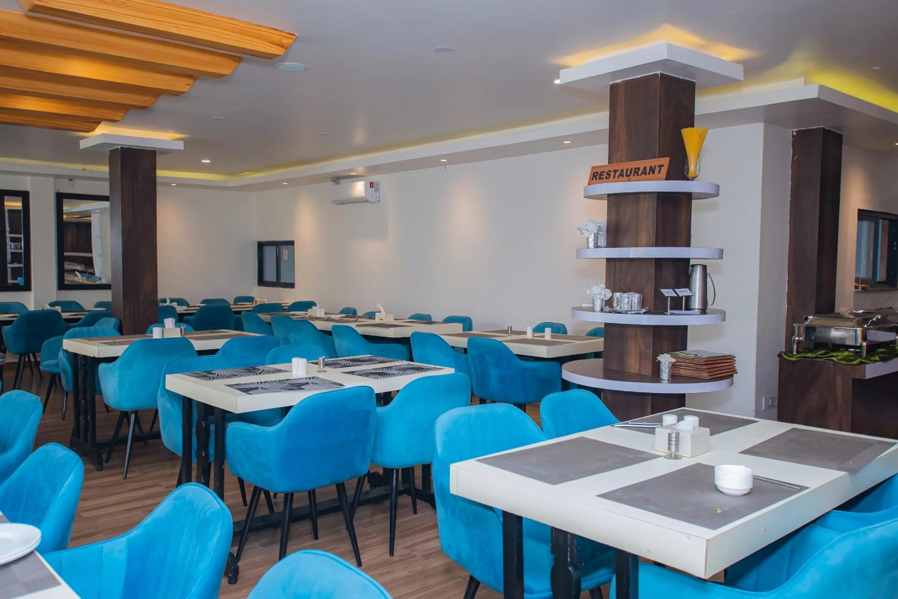 Restaurant/places to eat in Hotel Pokhara Village & SPA