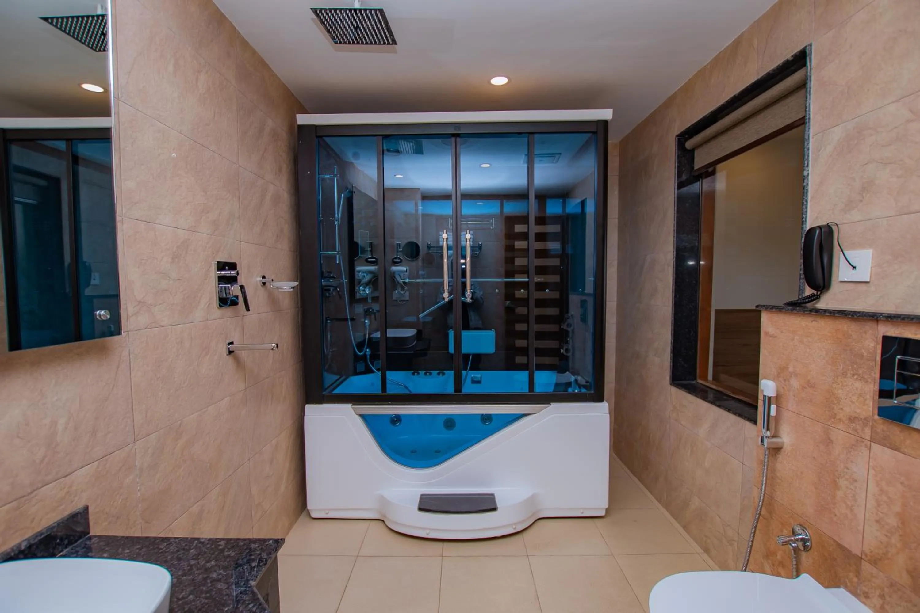 Sauna in Hotel Pokhara Village & SPA